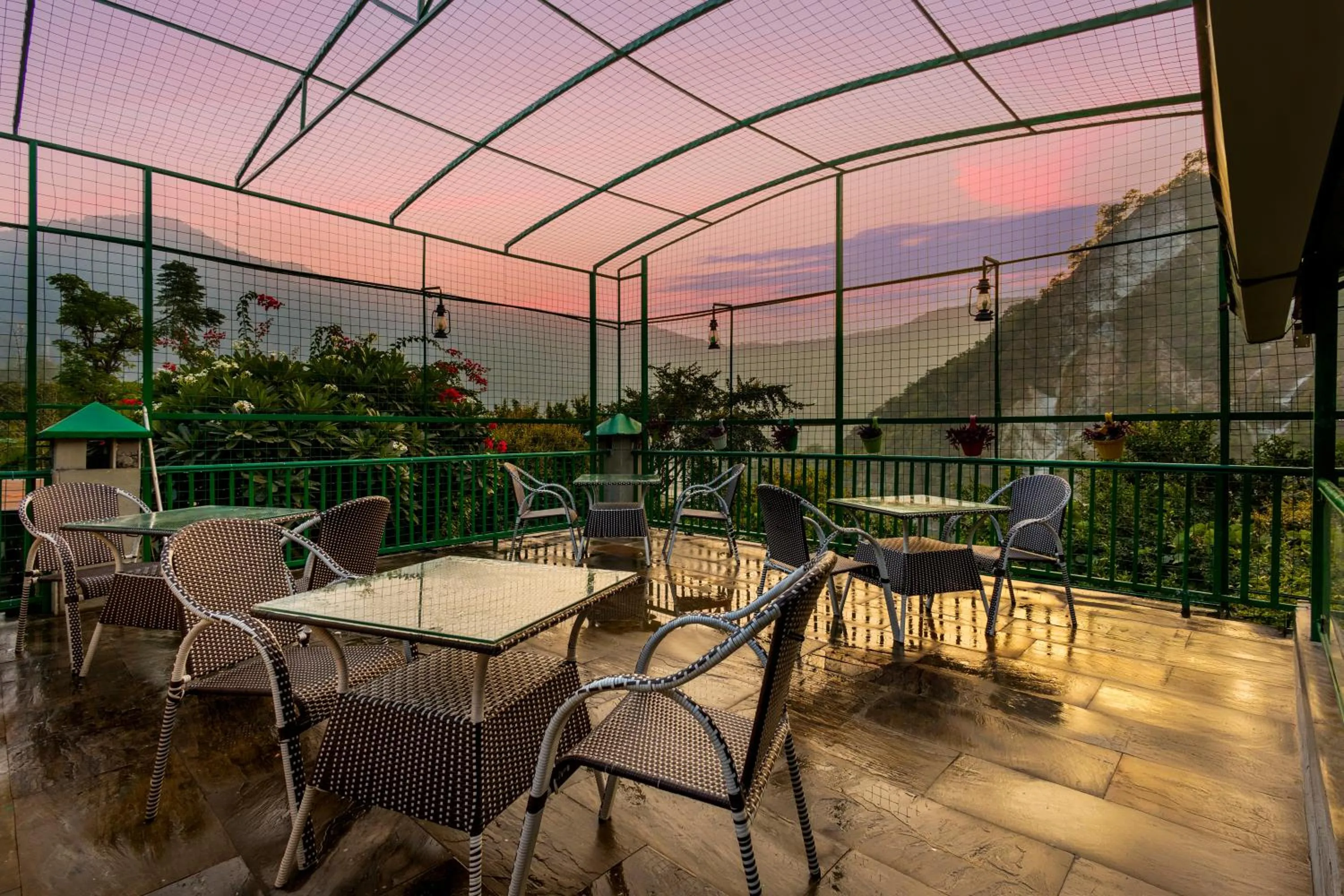 Restaurant/places to eat in Sterling Corbett