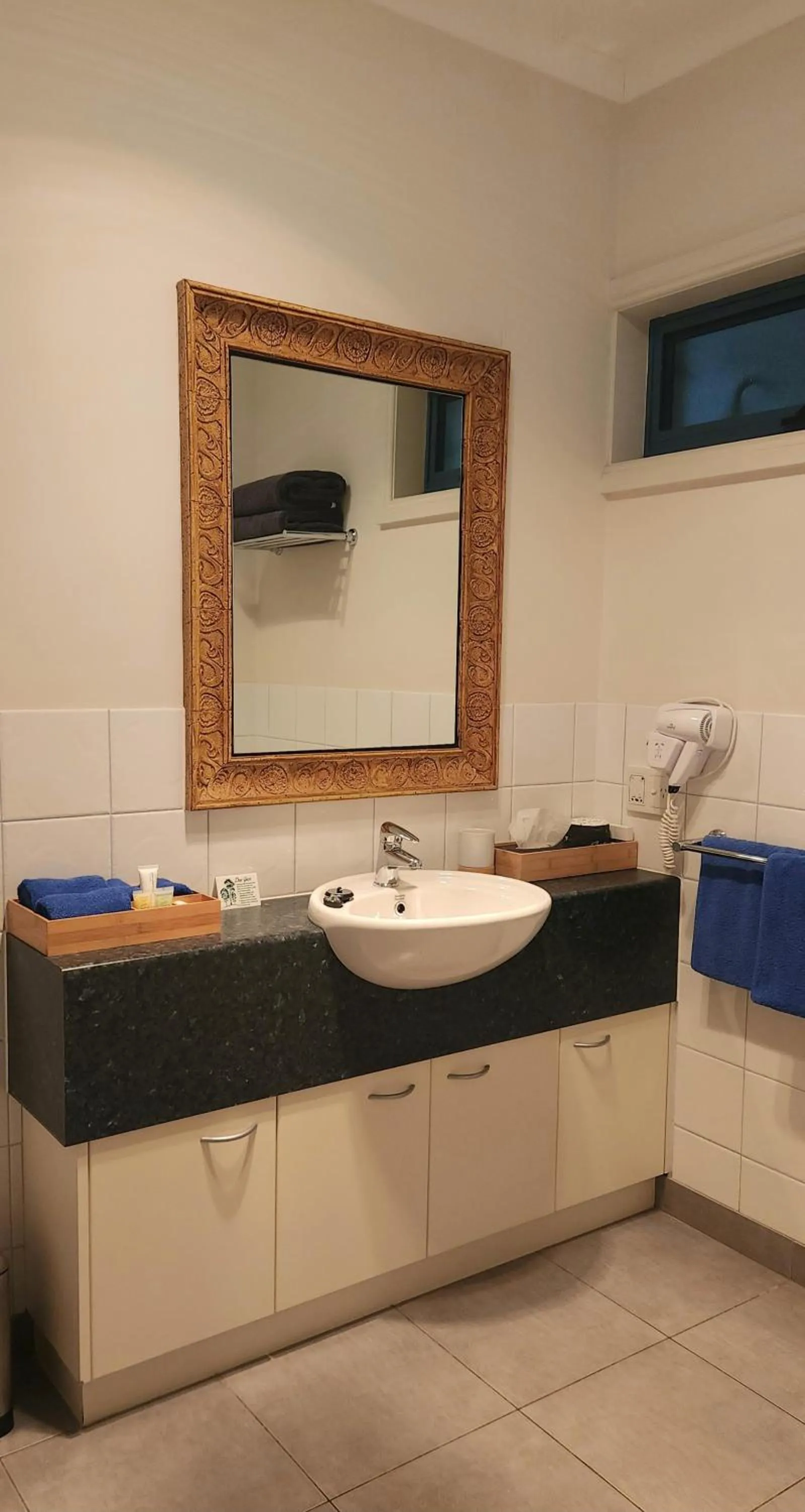 Bathroom in Motel On A'Beckett