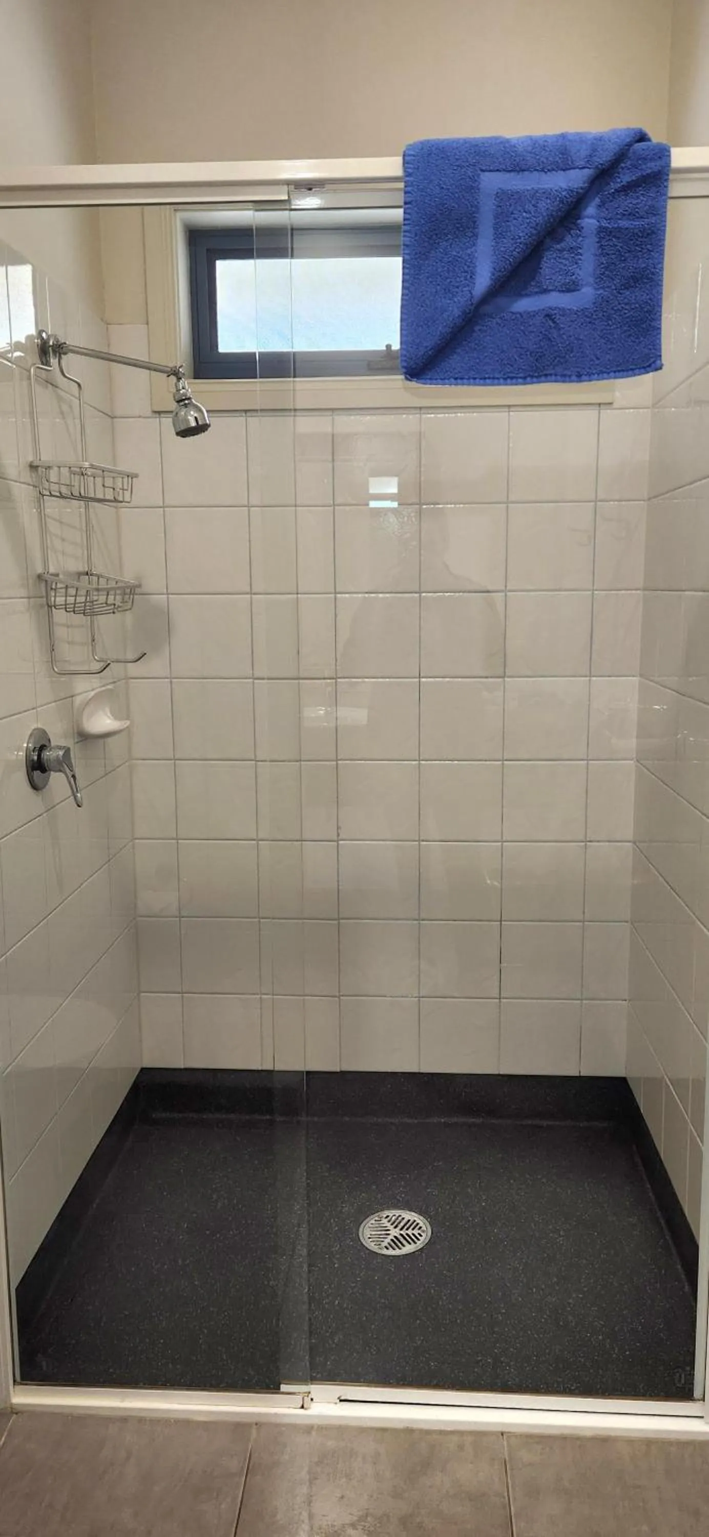 Shower in Motel On A'Beckett