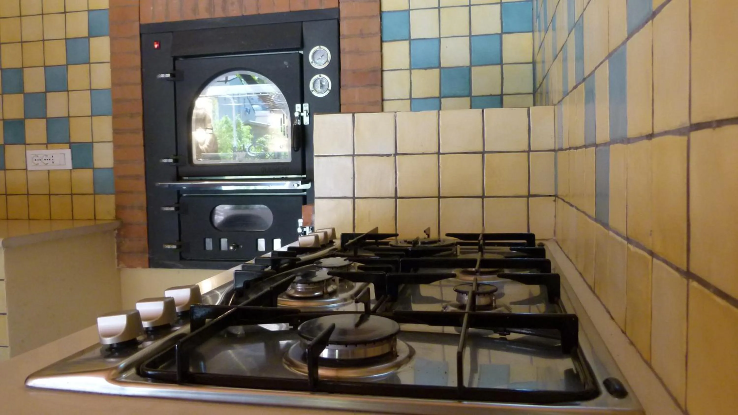 BBQ facilities in Marina Grande Residence & SPA