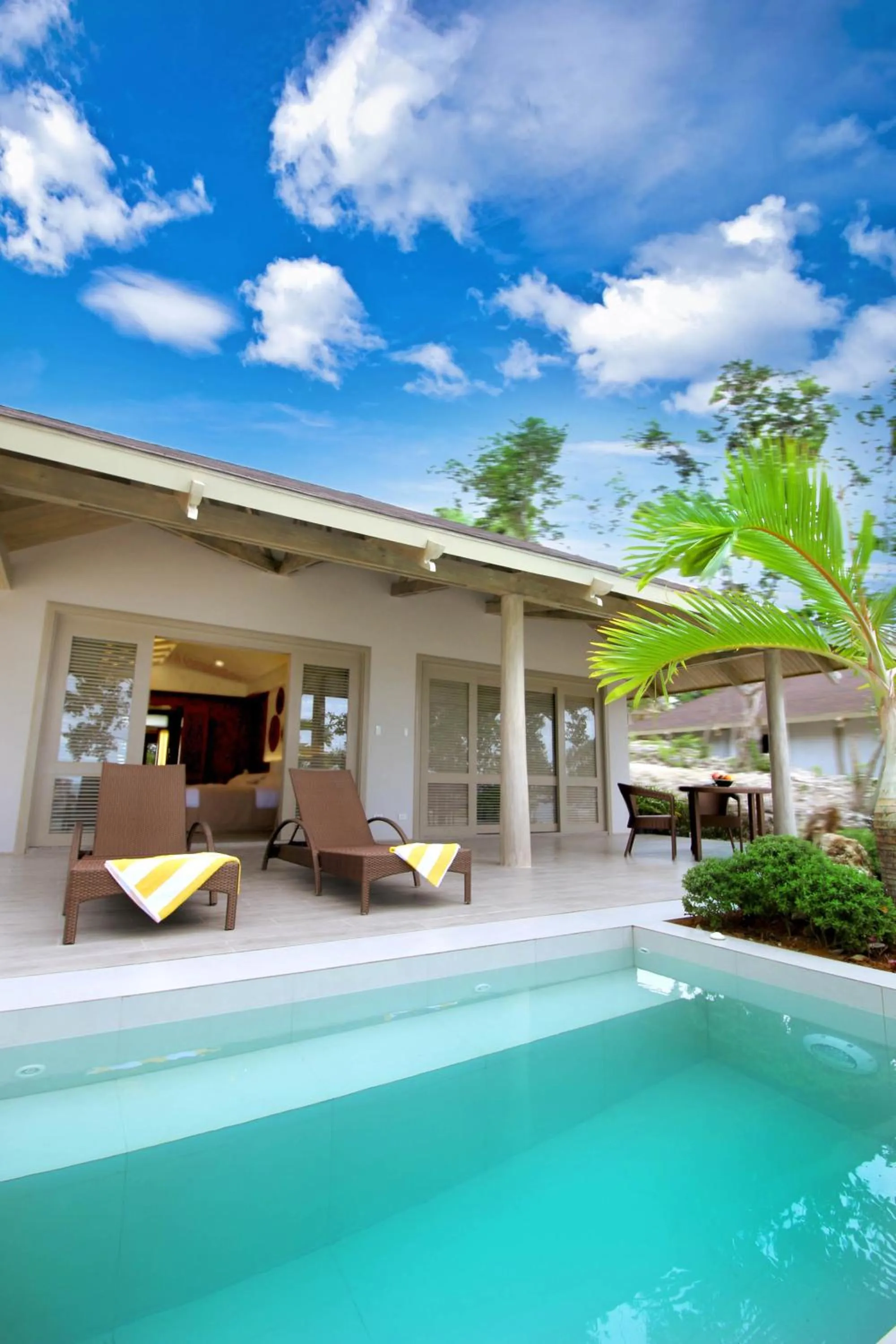 Photo of the whole room in Bohol Shores