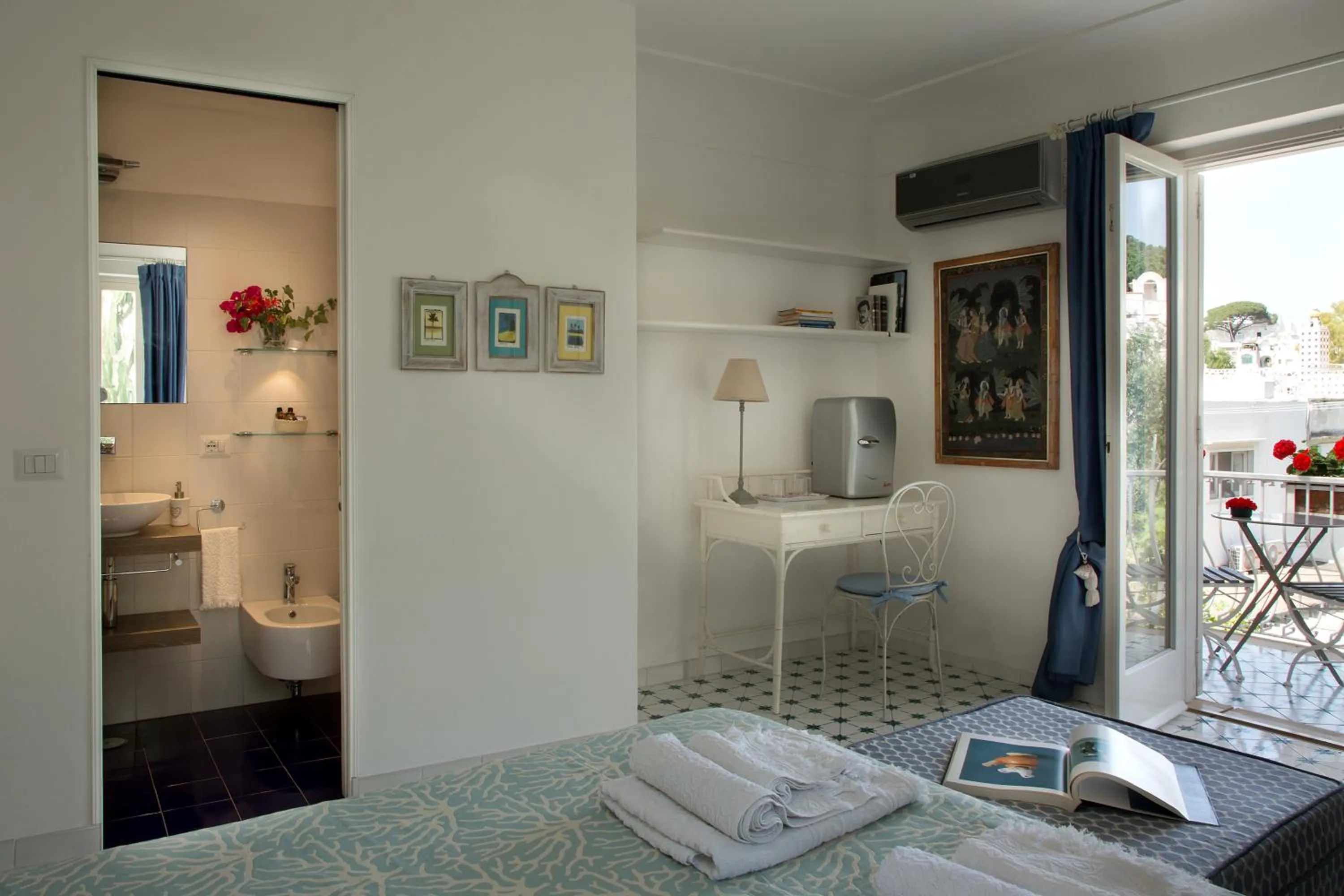 Photo of the whole room in Riolinciano14 B&B