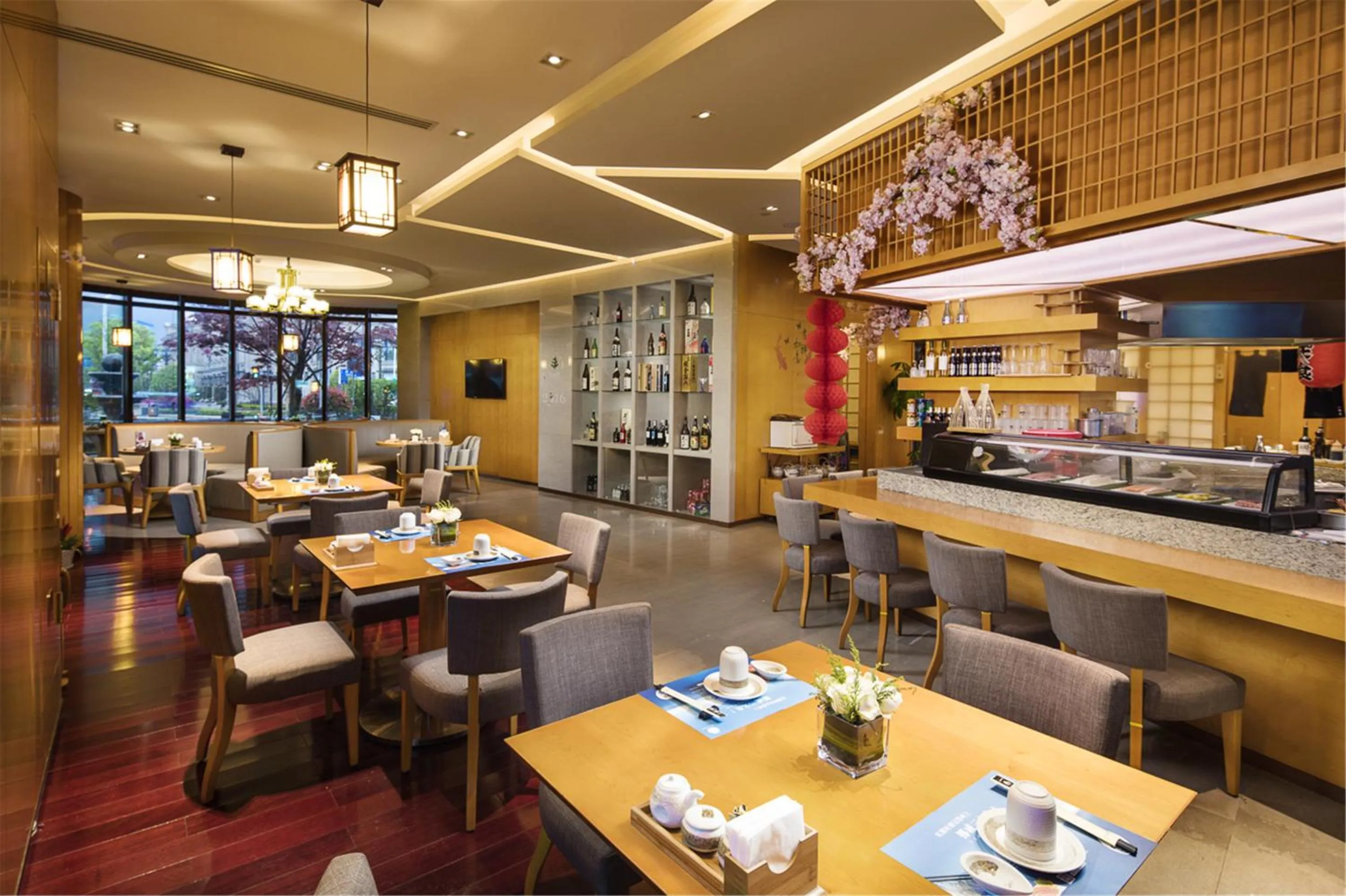 Restaurant/places to eat in Royal Century Hotel Shanghai