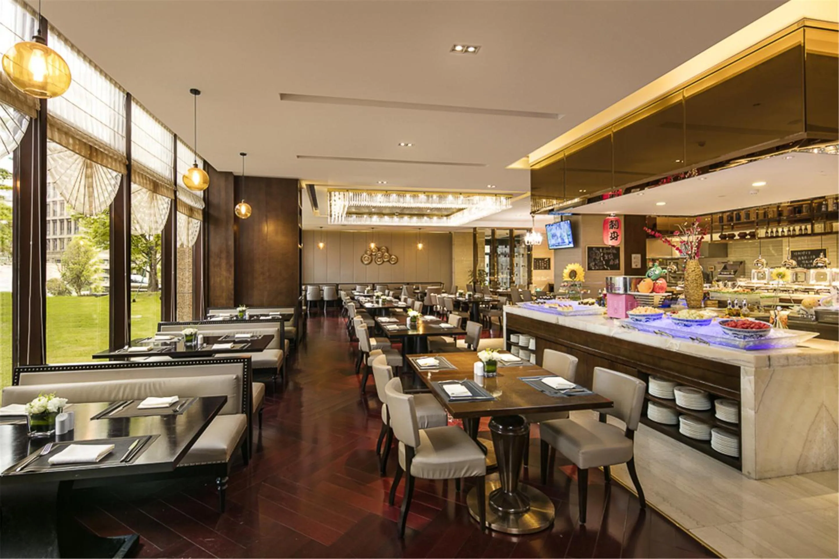 Restaurant/places to eat in Royal Century Hotel Shanghai