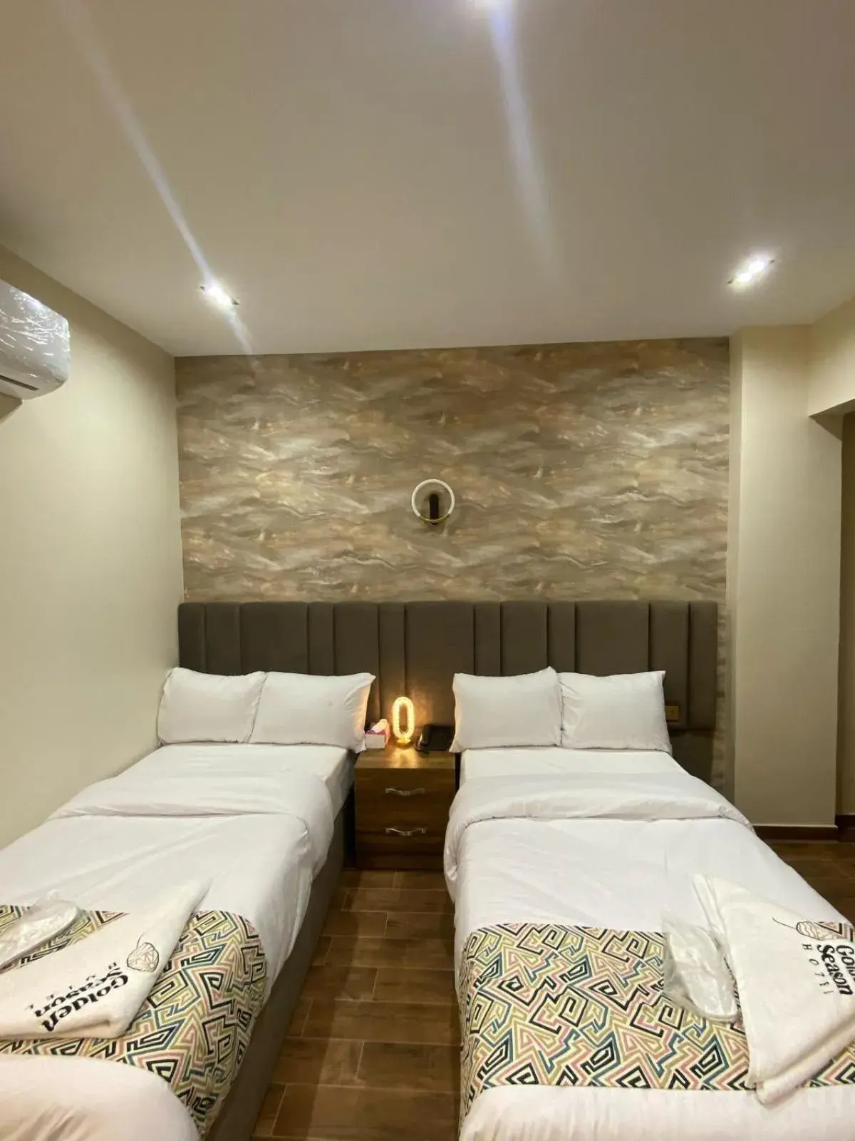 Deluxe Double or Twin Room with City View in Golden Season Hotel Deluxe Double or Twin Room with City View in Golden Season Hotel