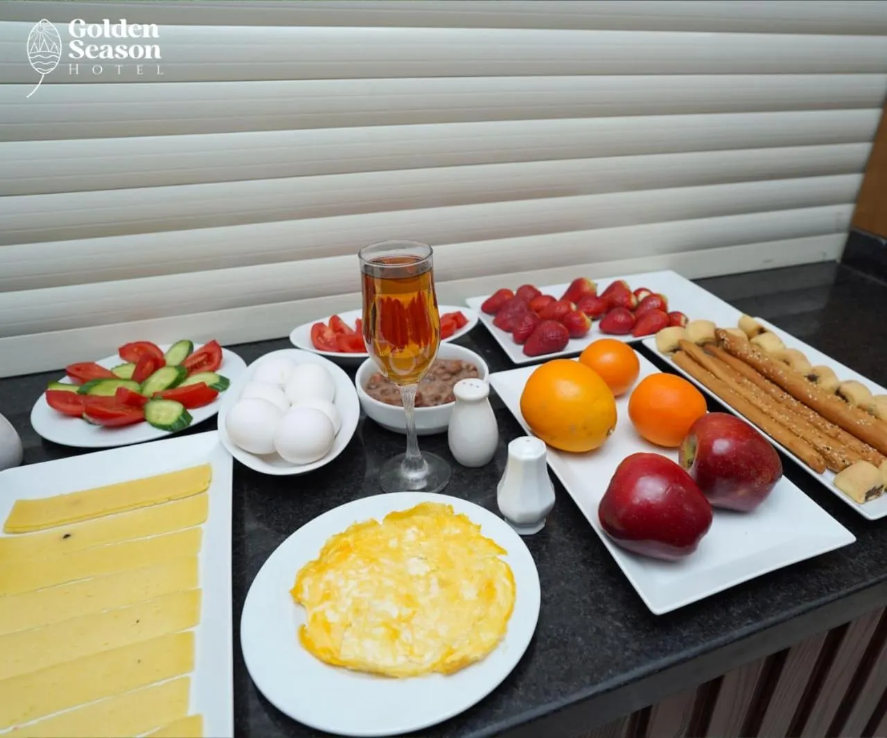 Food and drinks in Golden Season Hotel