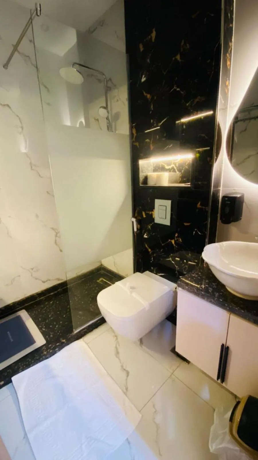 Toilet, Bed in Golden Season Hotel