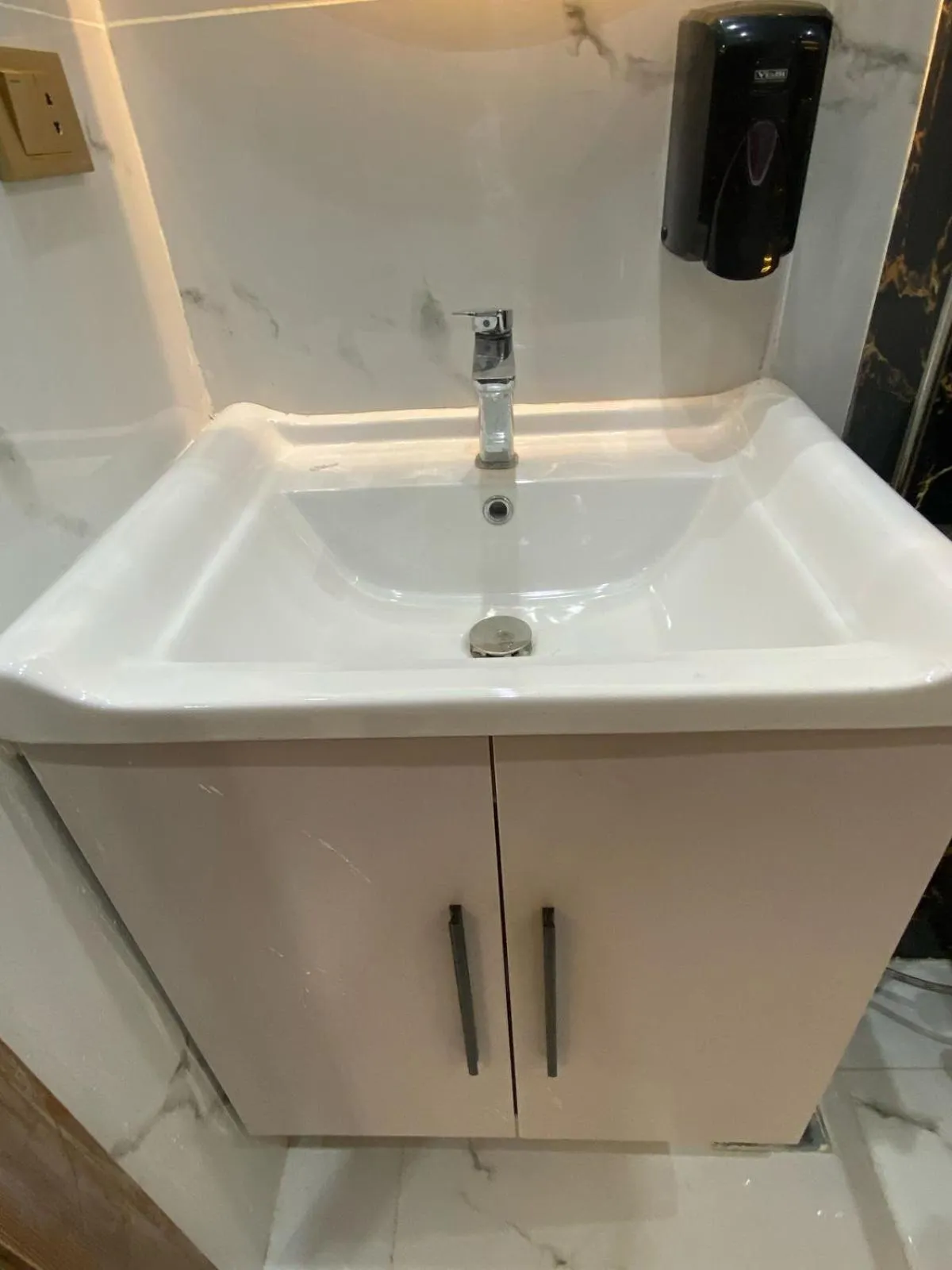 Bathroom in Golden Season Hotel