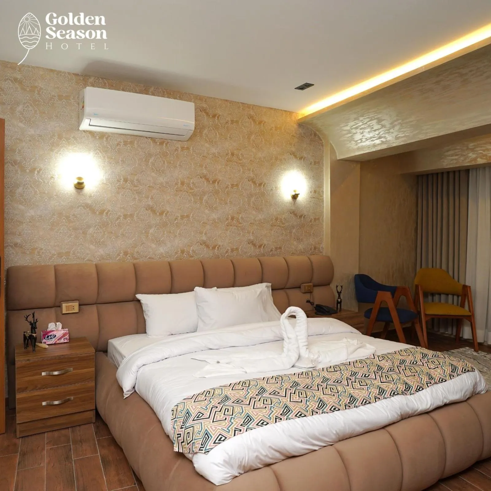 Bed in Golden Season Hotel