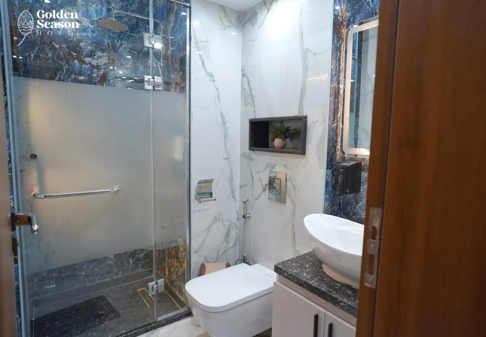 Shower in Golden Season Hotel