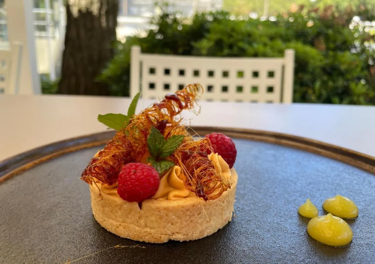 Restaurant/places to eat in Hotel Franca