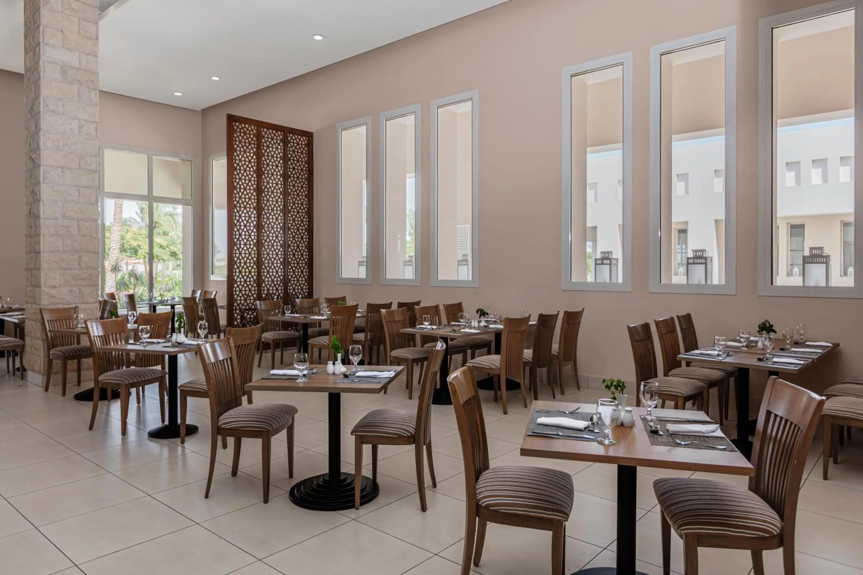 Restaurant/places to eat in JAZ Aquaviva