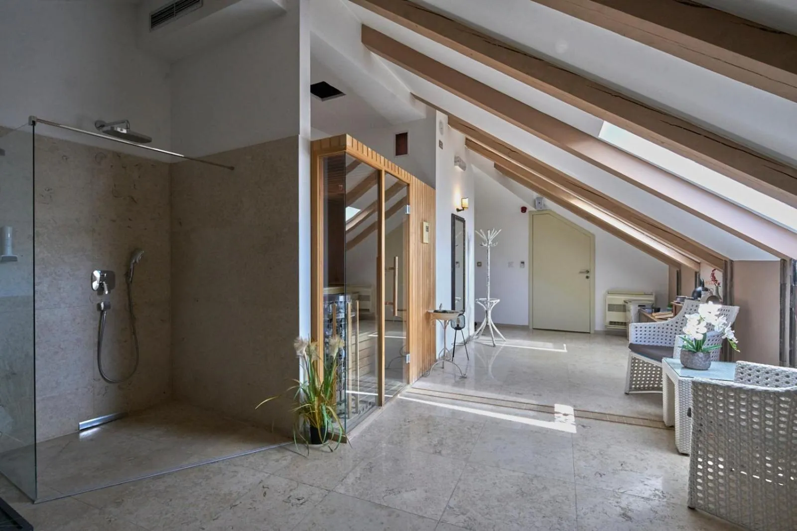 Sauna in Heritage Hotel Life Palace