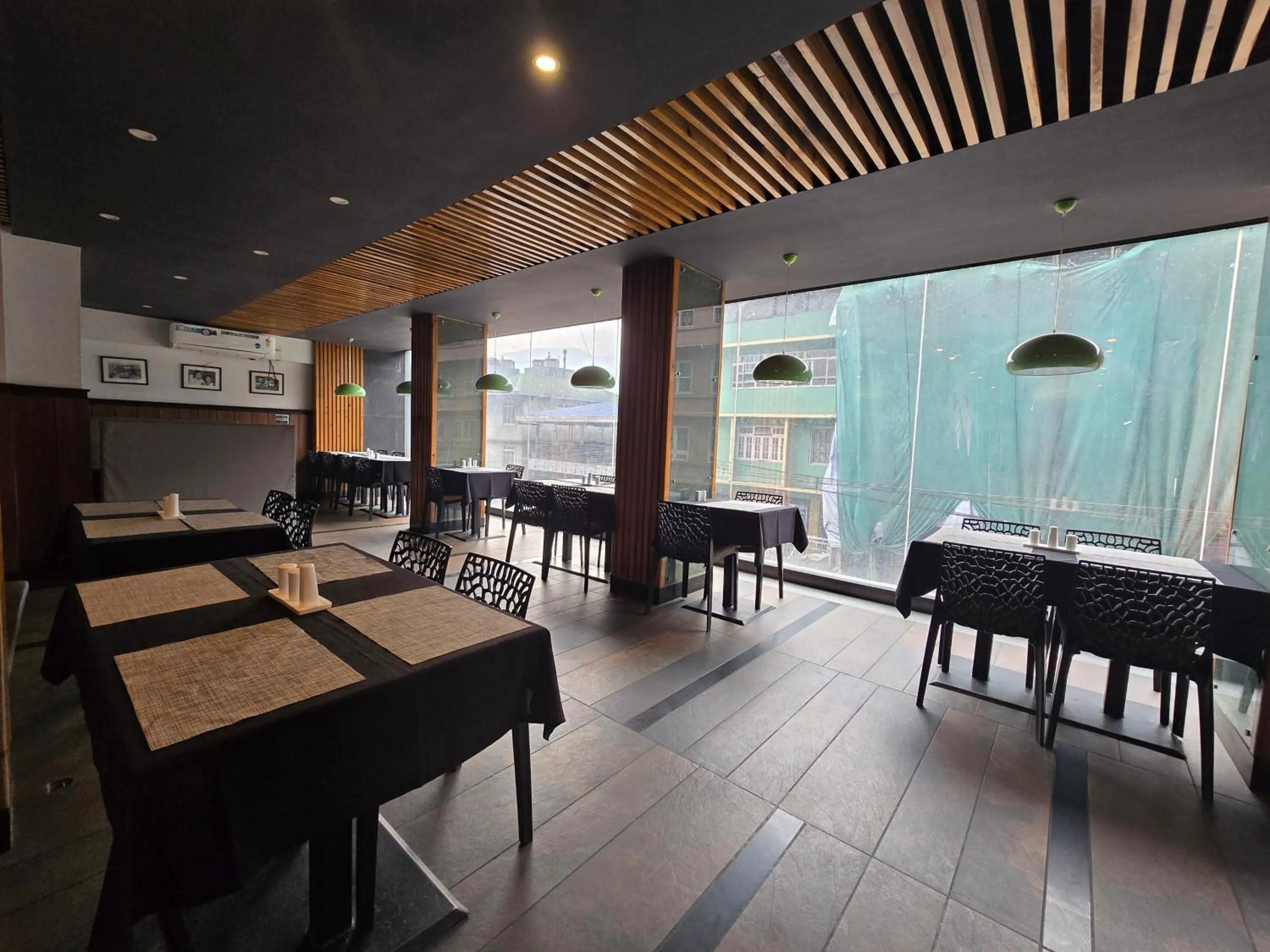 Breakfast in The Regal Hotel & Lounge