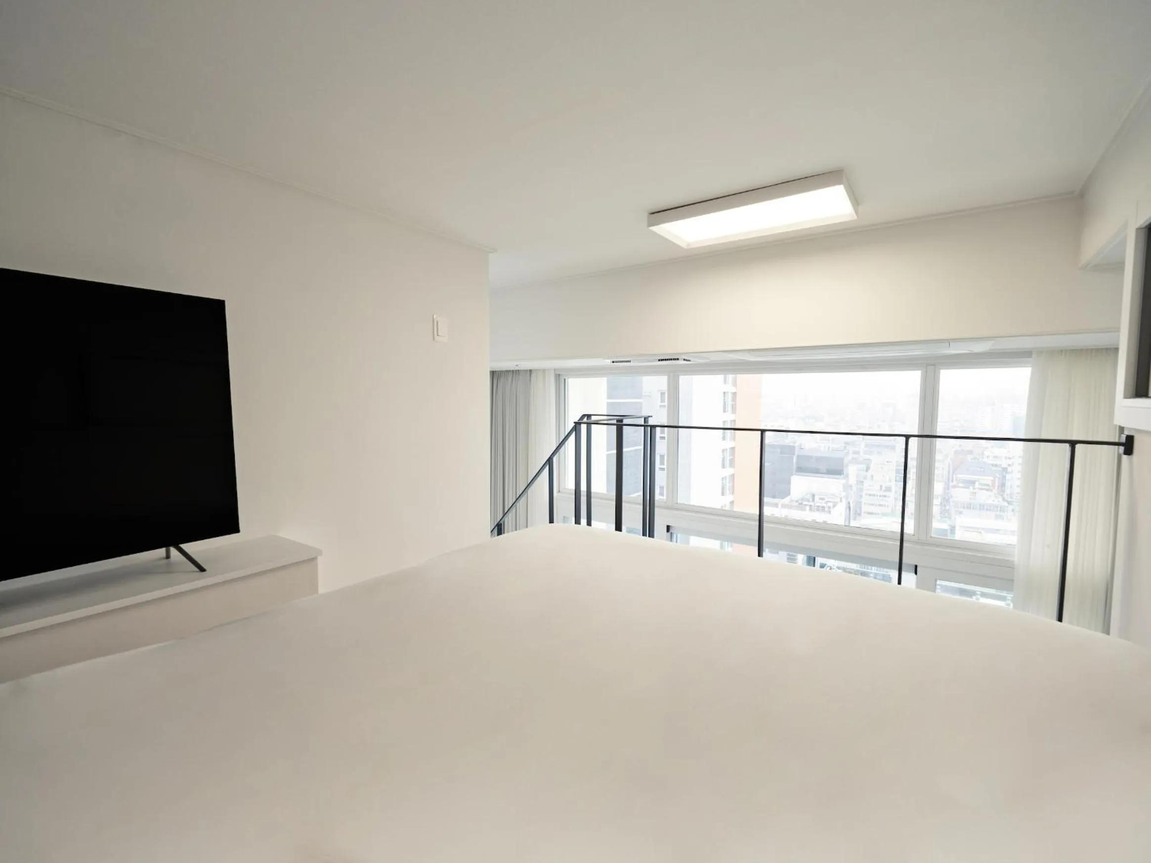 Bed in UH FLAT Signature GANGNAM