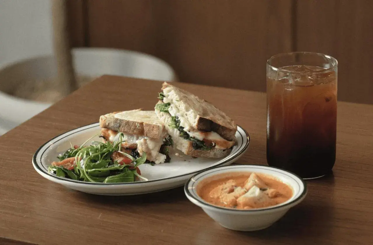 Modern Deluxe Queen with Breakfast and Apple Afternoon Tea for 2 in UH FLAT Signature GANGNAM Modern Deluxe Queen with Breakfast and Apple Afternoon Tea for 2 in UH FLAT Signature GANGNAM