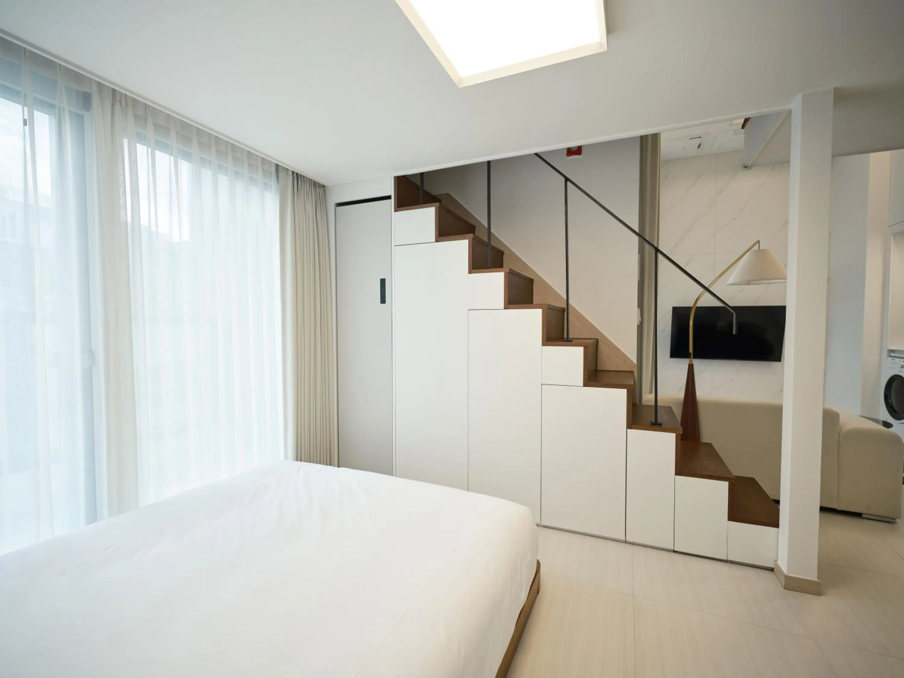 Bed in UH FLAT Signature GANGNAM