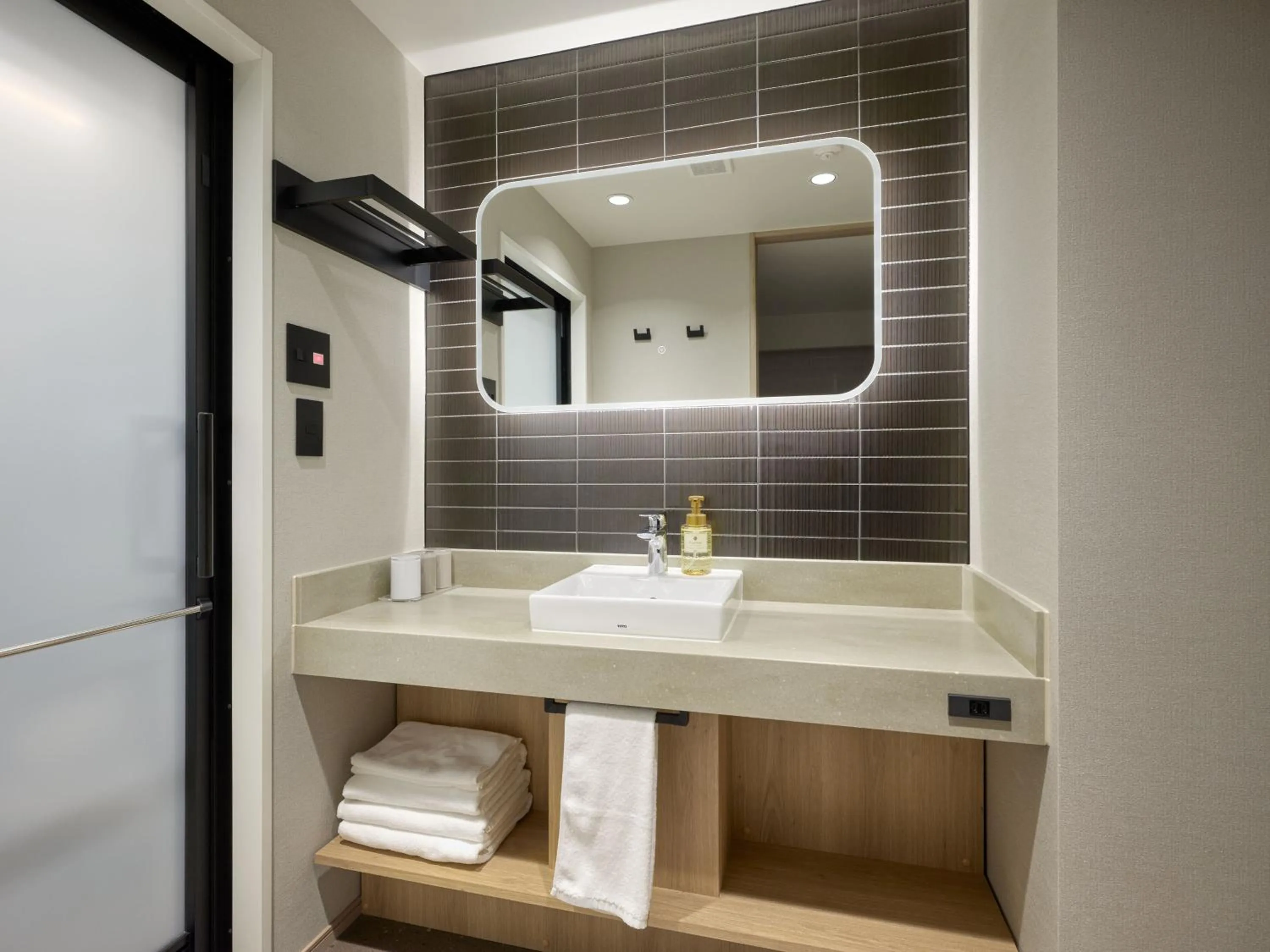 Premium Apart MONday GINZA EAST