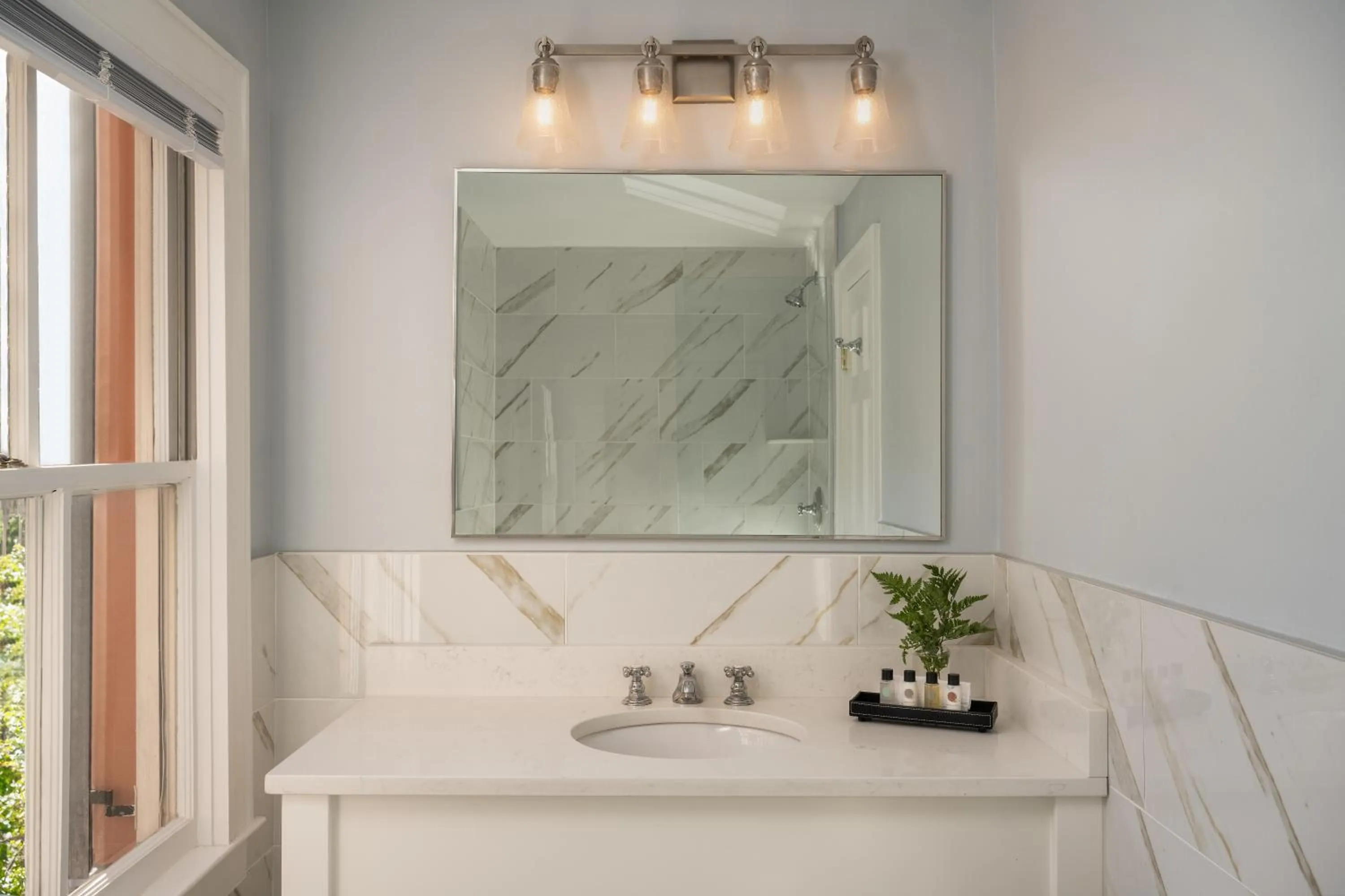 Bathroom in Meeting Street Inn