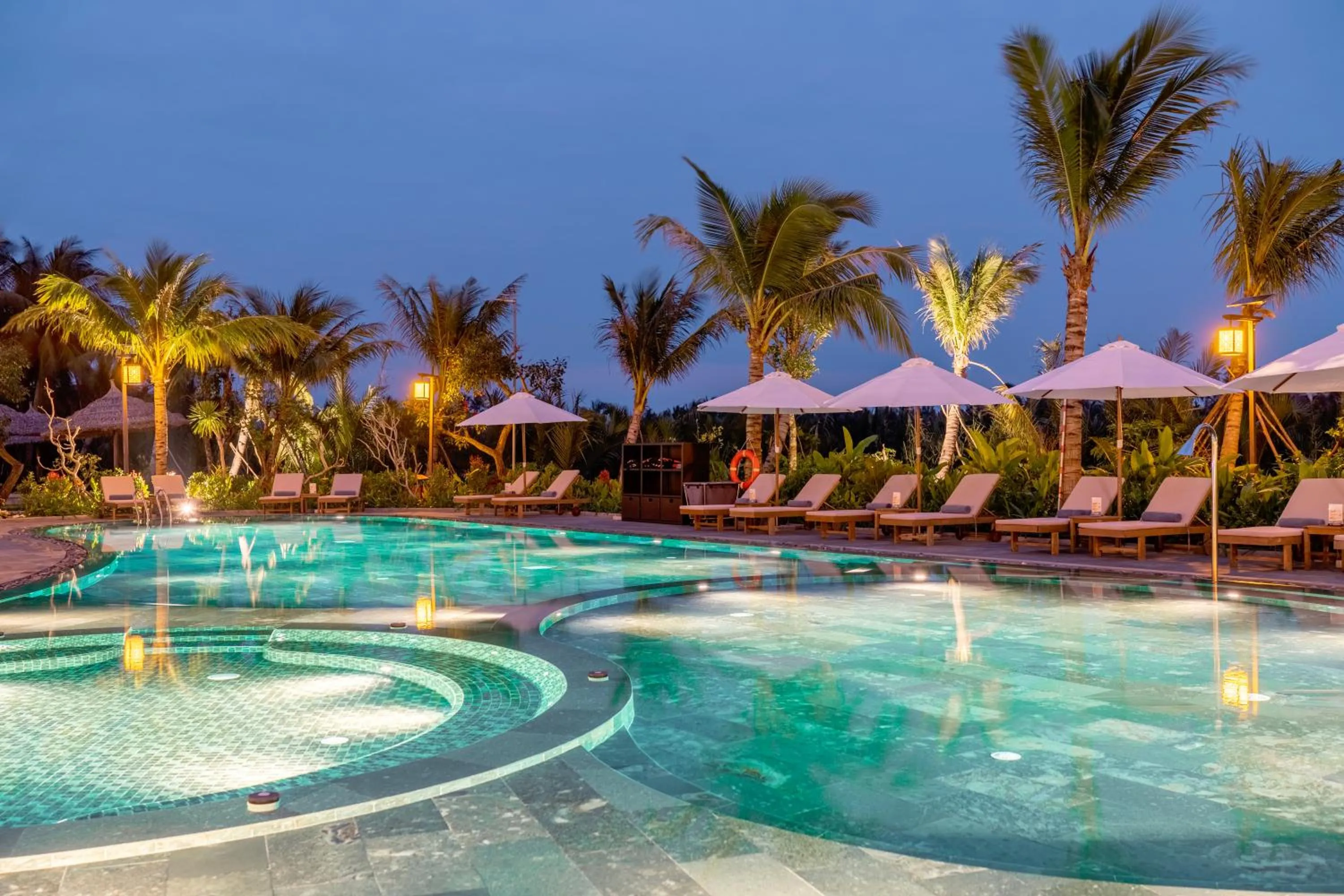Swimming pool in Nesta Hoian Resort & Spa
