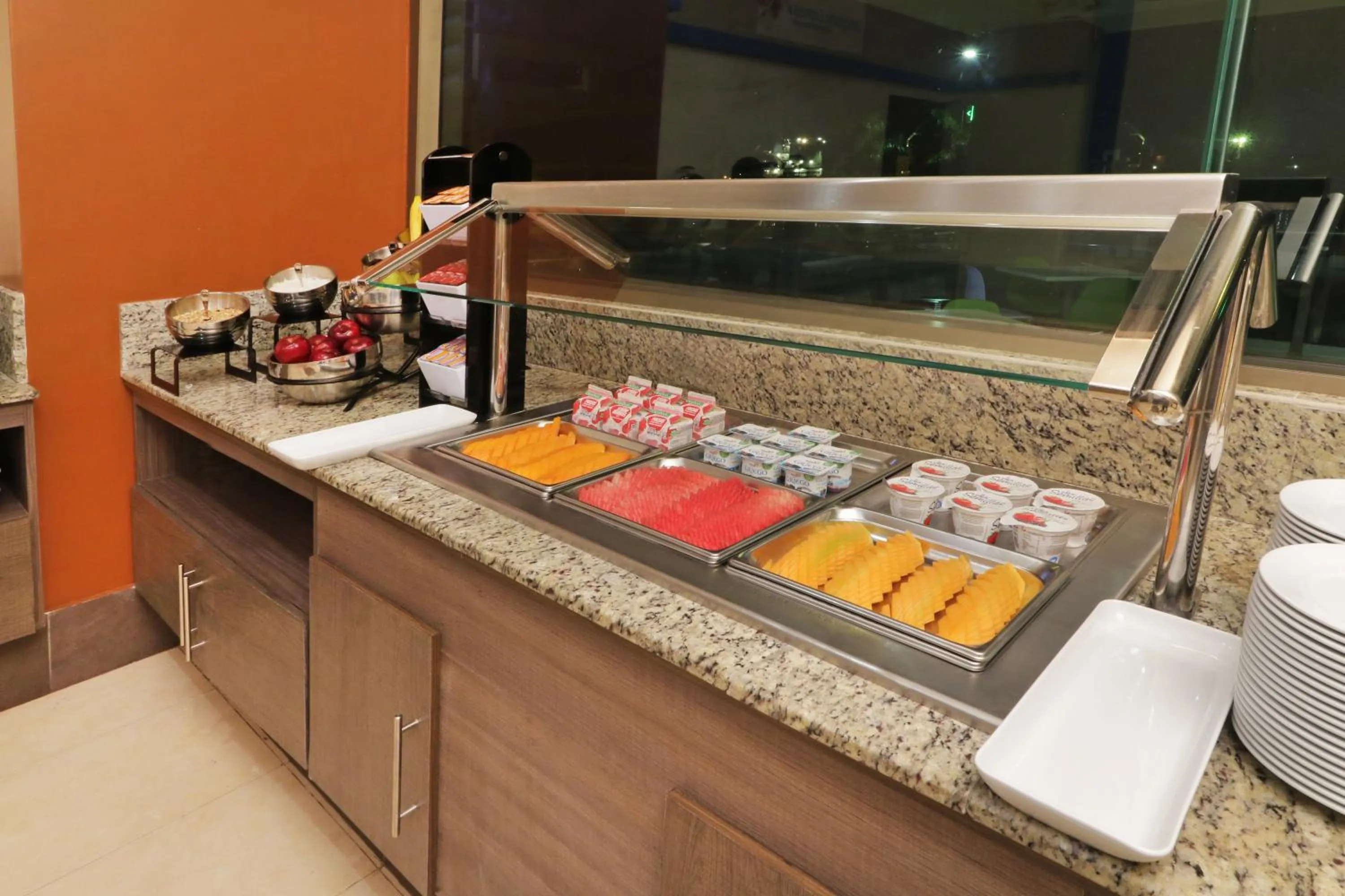 Restaurant/places to eat in Holiday Inn Express - Tuxpan by IHG