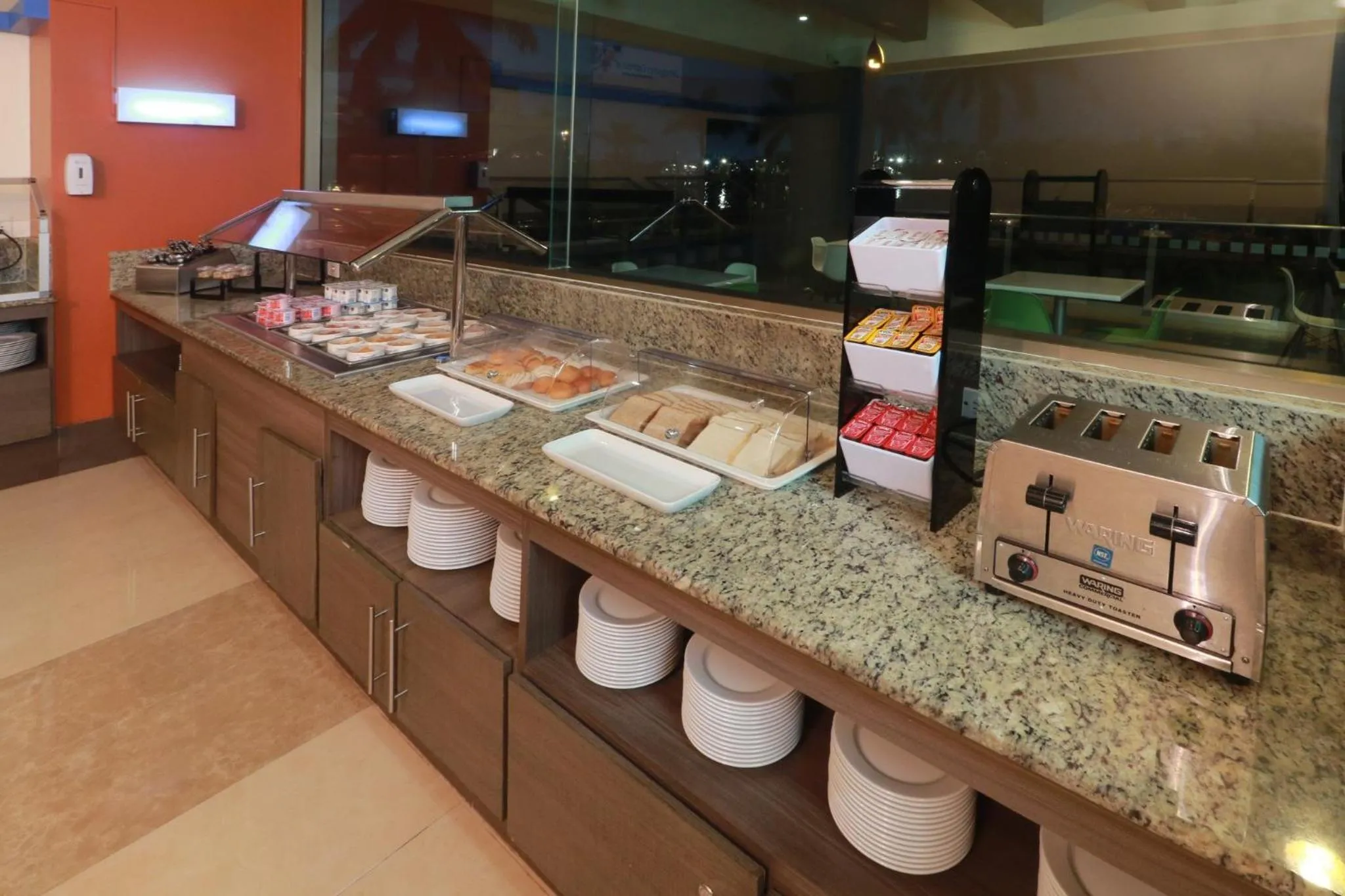 Breakfast in Holiday Inn Express - Tuxpan by IHG
