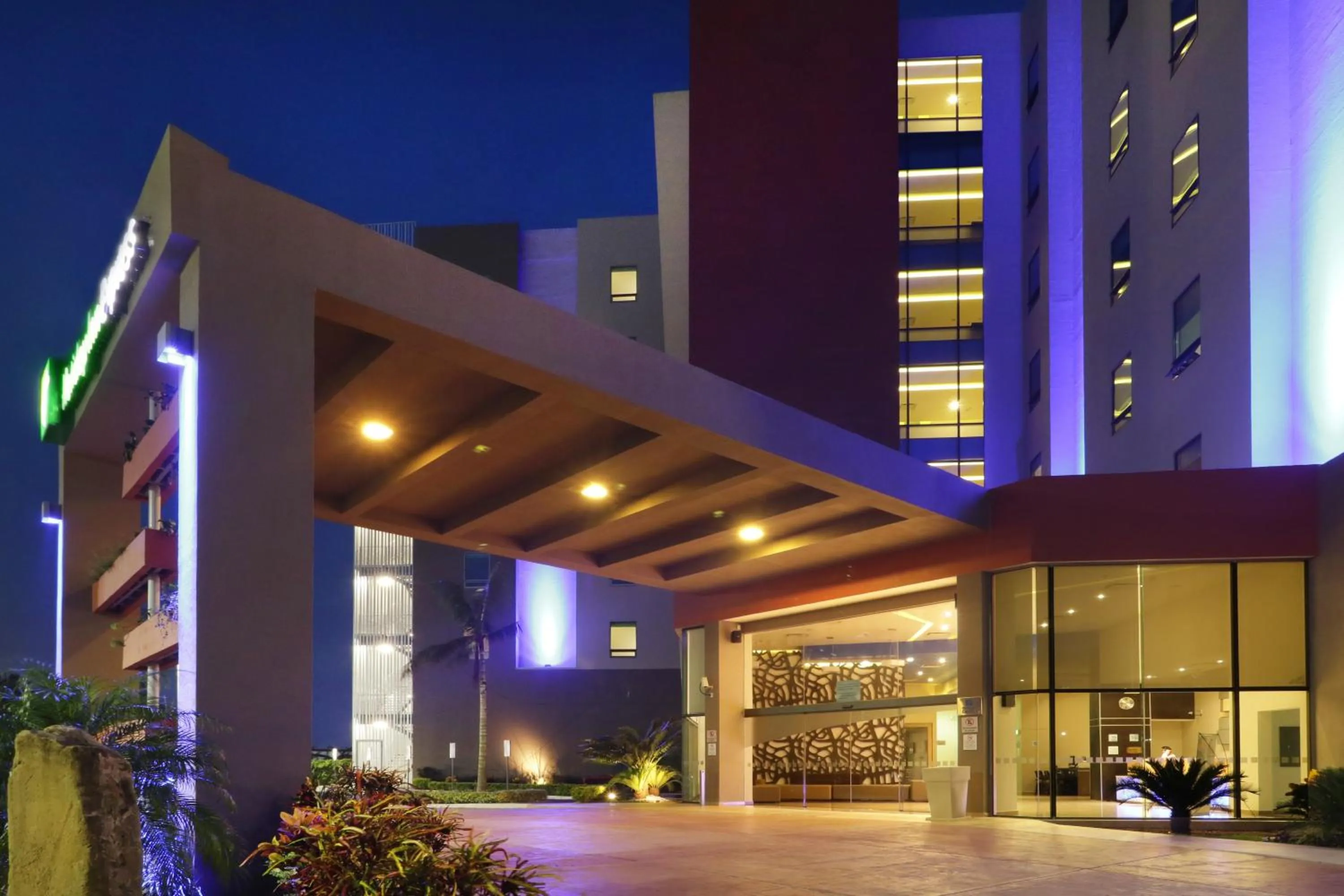Property building in Holiday Inn Express - Tuxpan by IHG