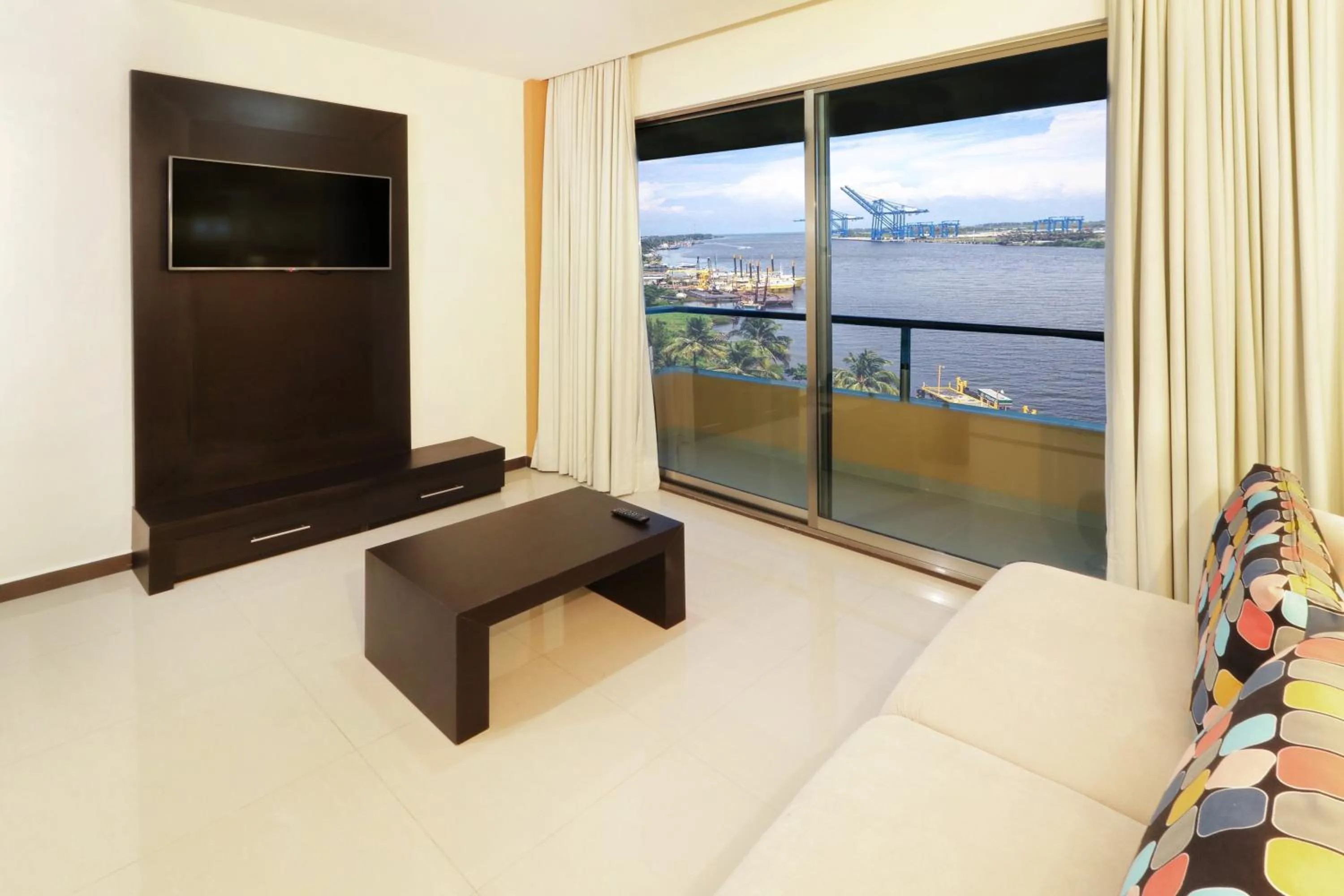 Photo of the whole room in Holiday Inn Express - Tuxpan by IHG