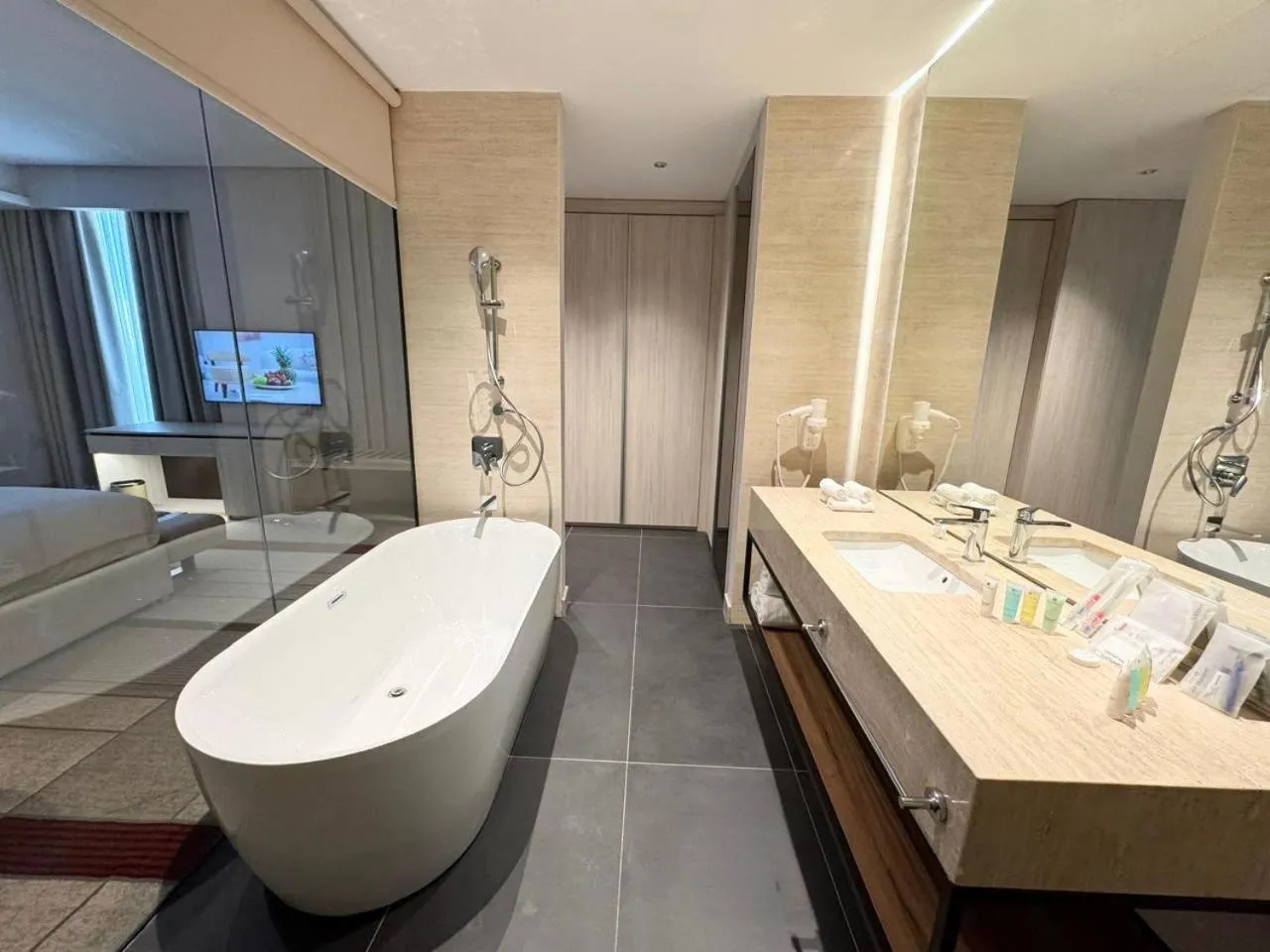 Shower in Swisstouches Hotel Amman