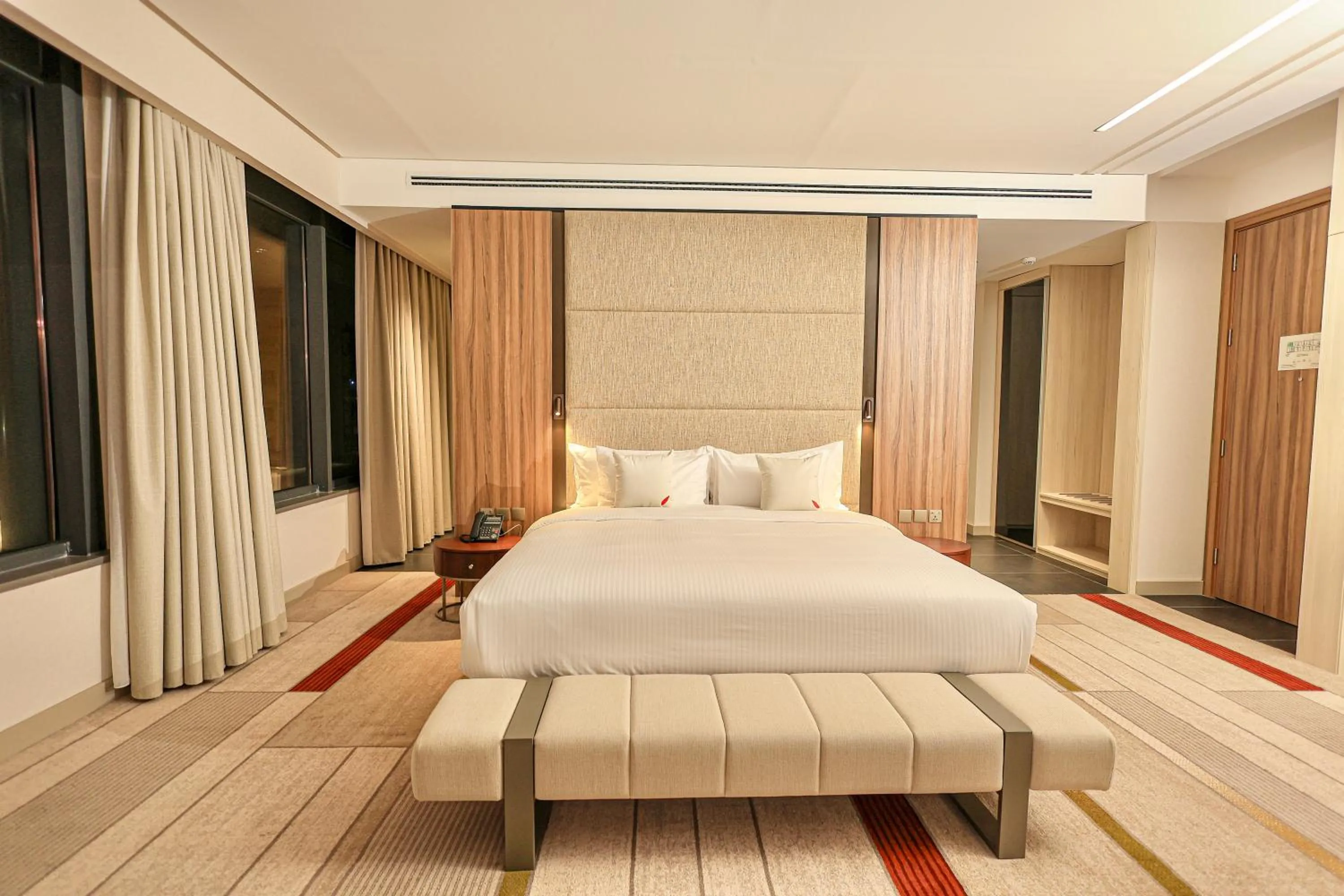 Bedroom, Bed in Swisstouches Hotel Amman