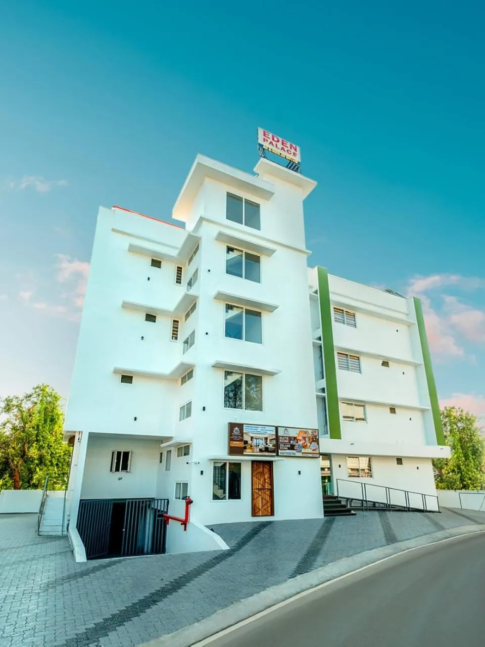 Hotel Eden Palace