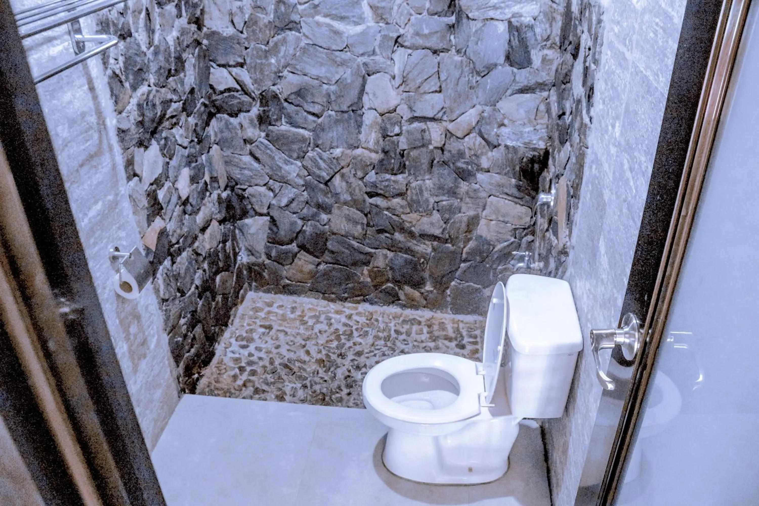 Bathroom in Seasta Beach Resort