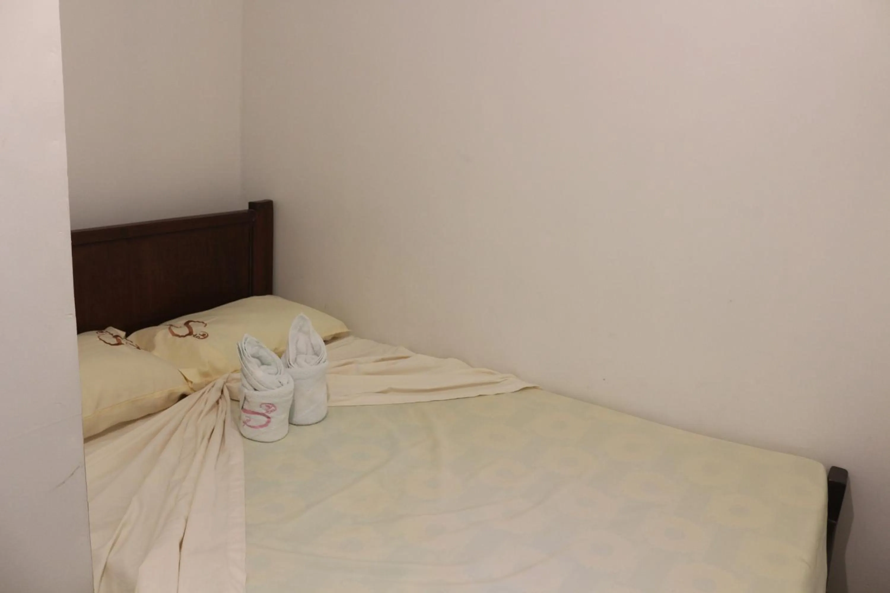 Bedroom, Bed in Seasta Beach Resort