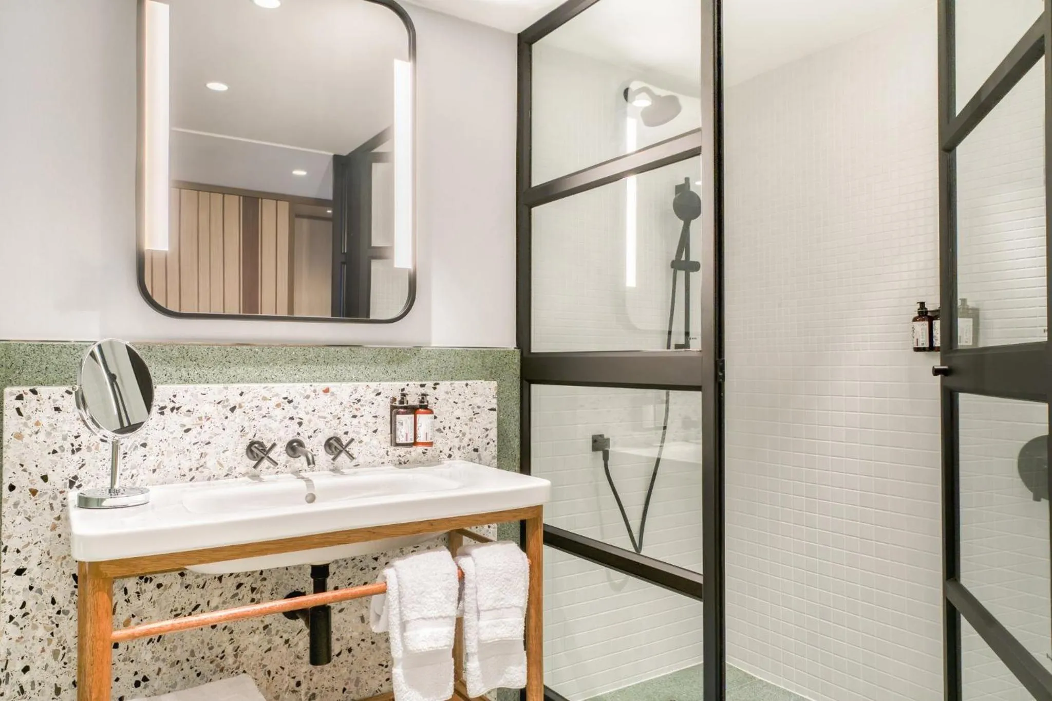 Photo of the whole room in Hotel Indigo Lima Miraflores by IHG