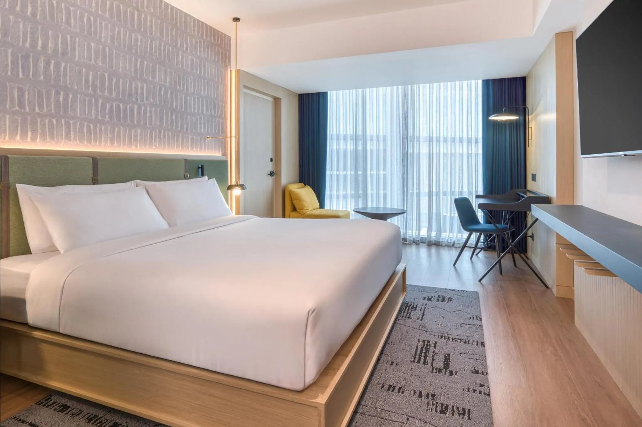 Photo of the whole room, Bed in Hotel Indigo Lima Miraflores by IHG