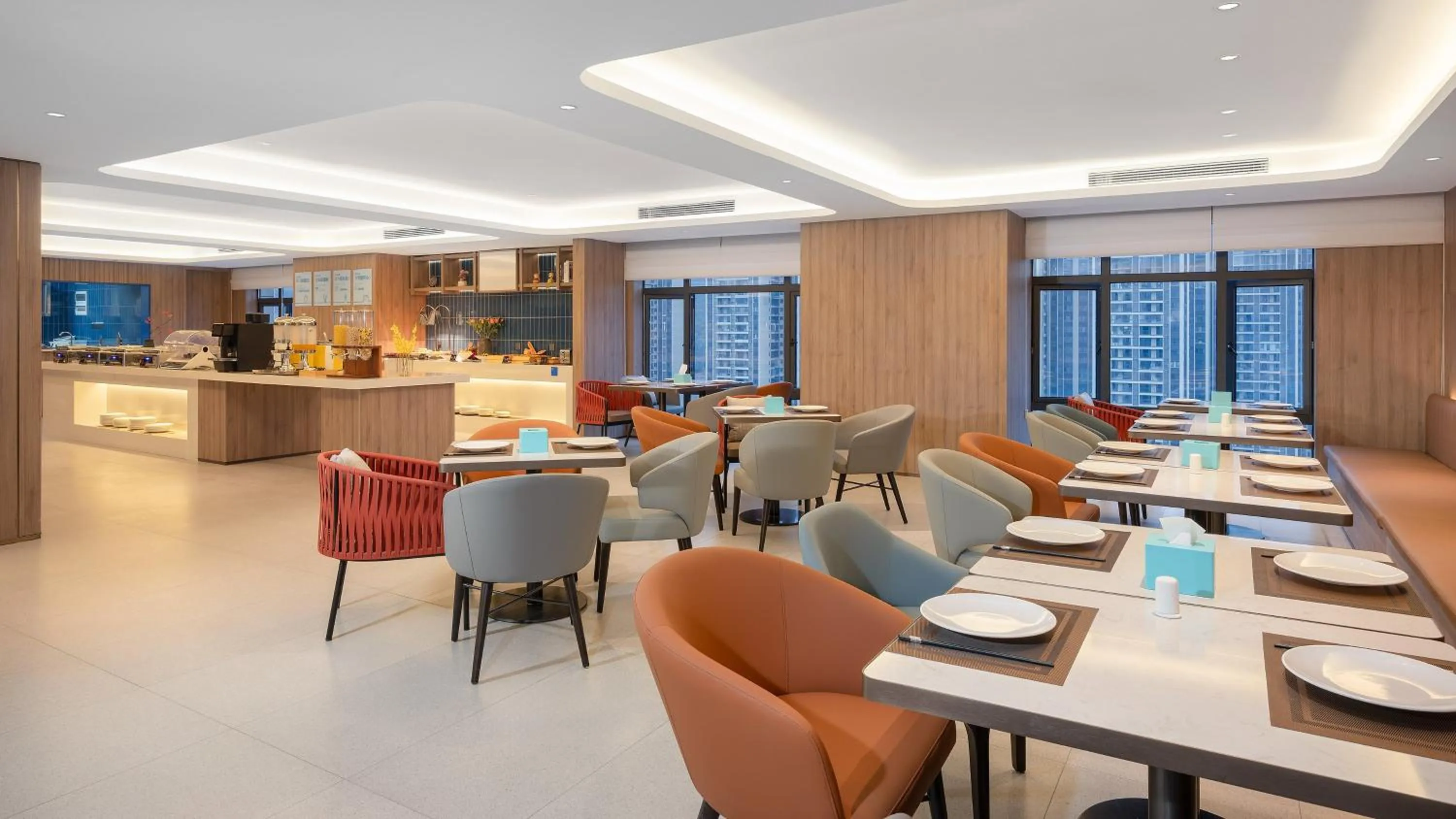 Restaurant/places to eat in Holiday Inn Express Chenzhou Suxian by IHG