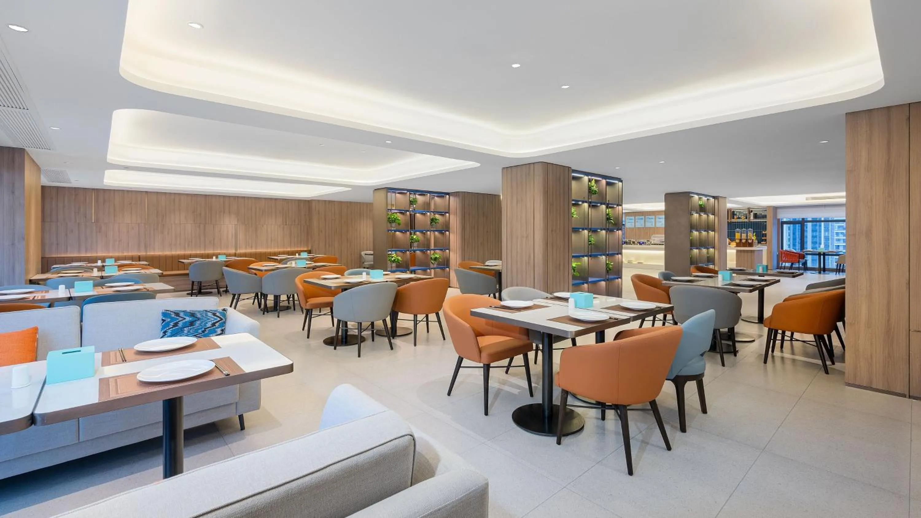 Restaurant/places to eat in Holiday Inn Express Chenzhou Suxian by IHG