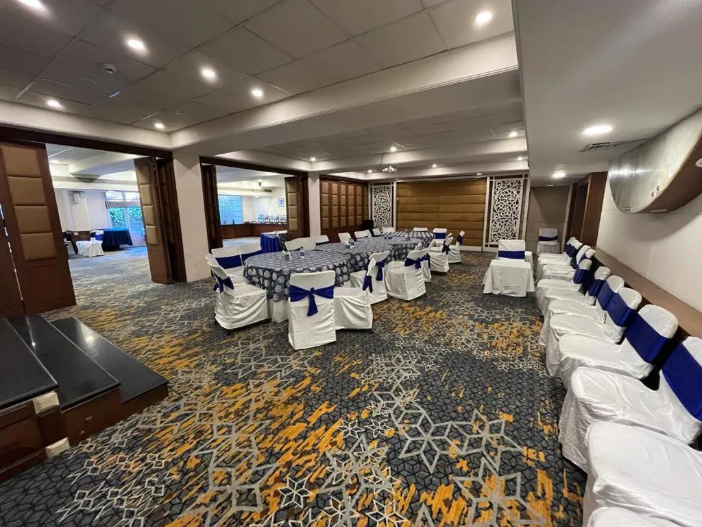 Seating area in Inn Riviera Jammu