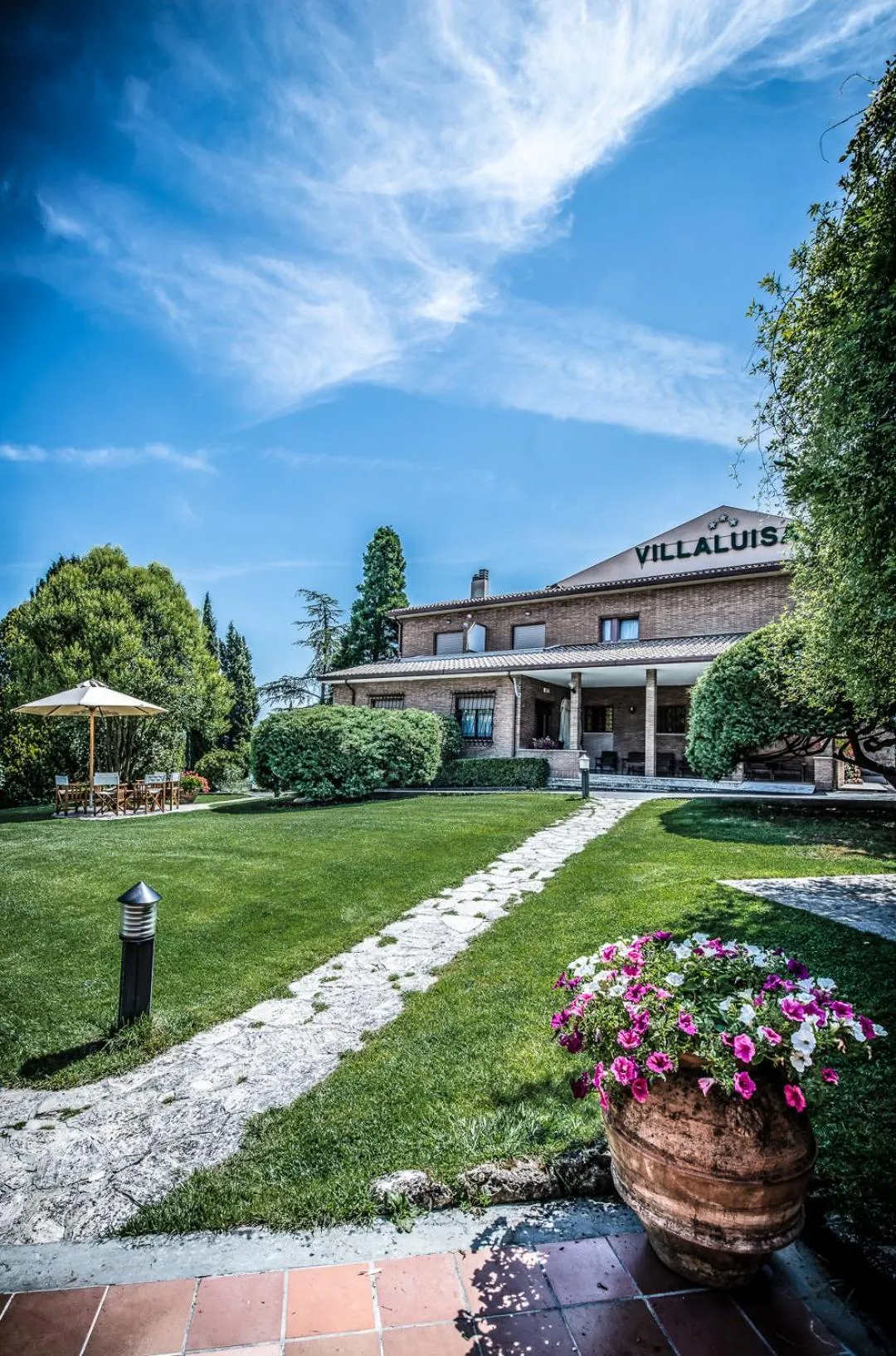 Property building in Villa Luisa