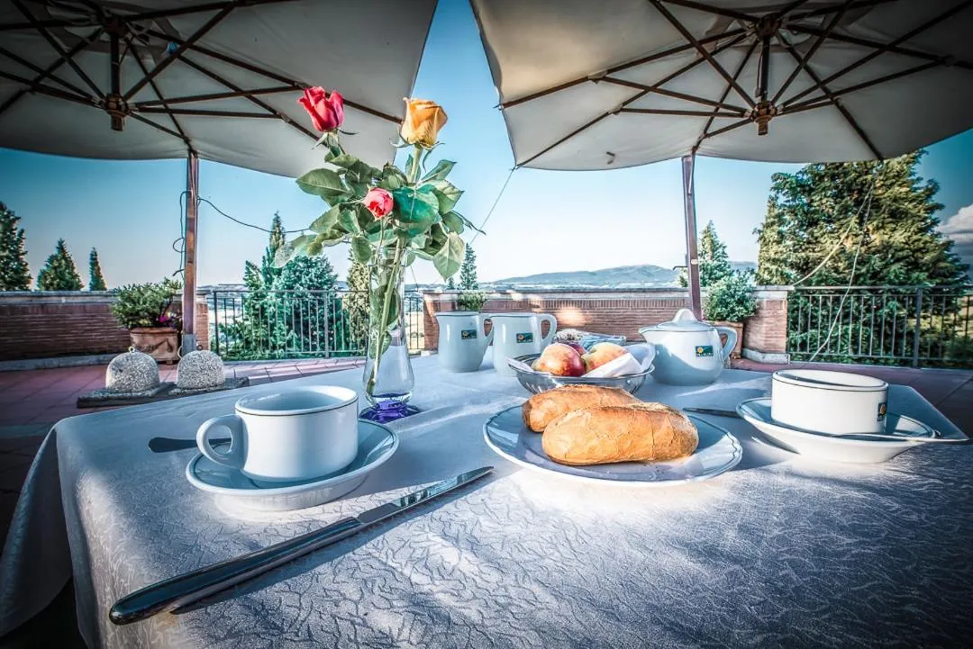 Breakfast in Villa Luisa