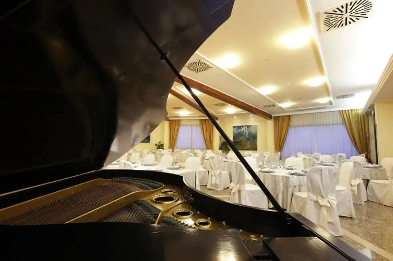 Banquet/Function facilities in Villa Luisa