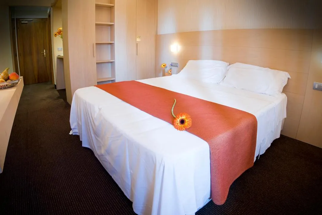 Photo of the whole room, Bed in Villa Luisa