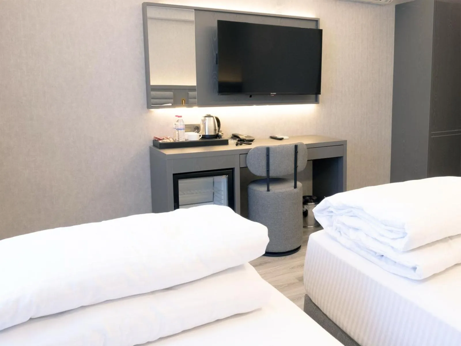 TV and multimedia, Bed in Optimal Hotel