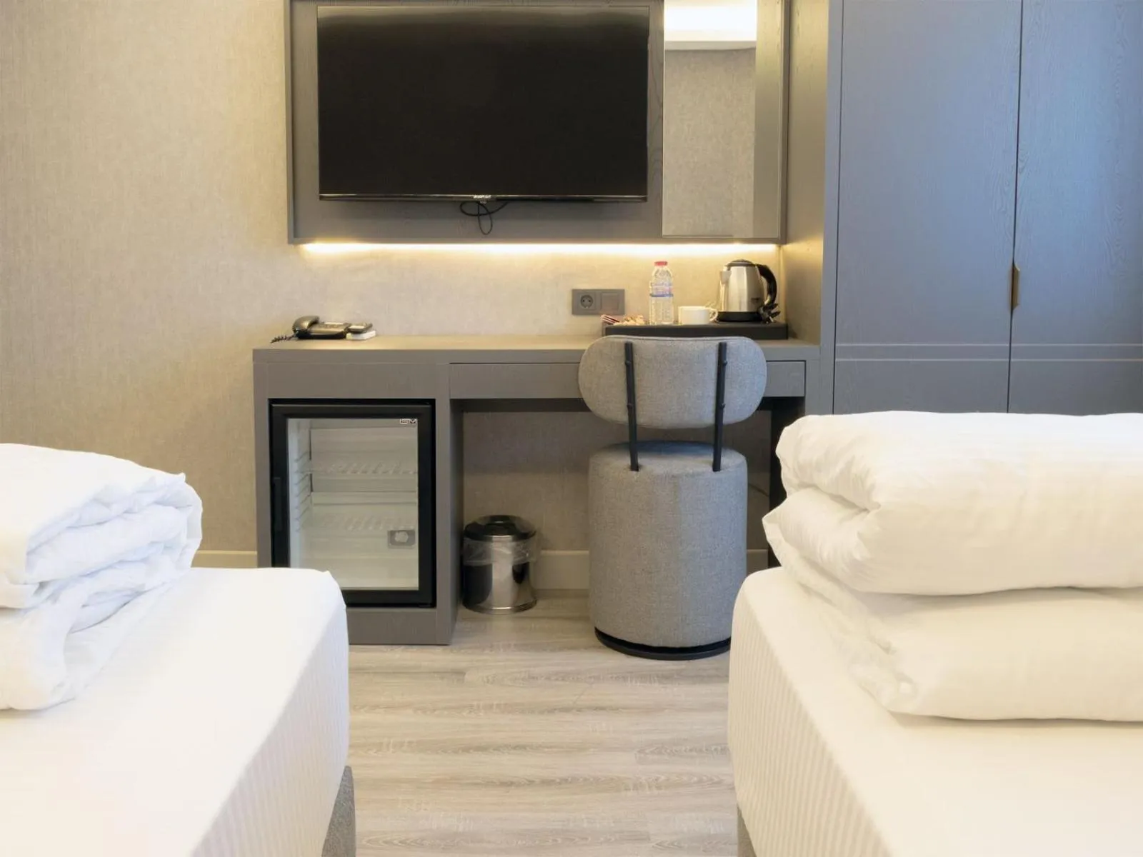 Bed in Optimal Hotel