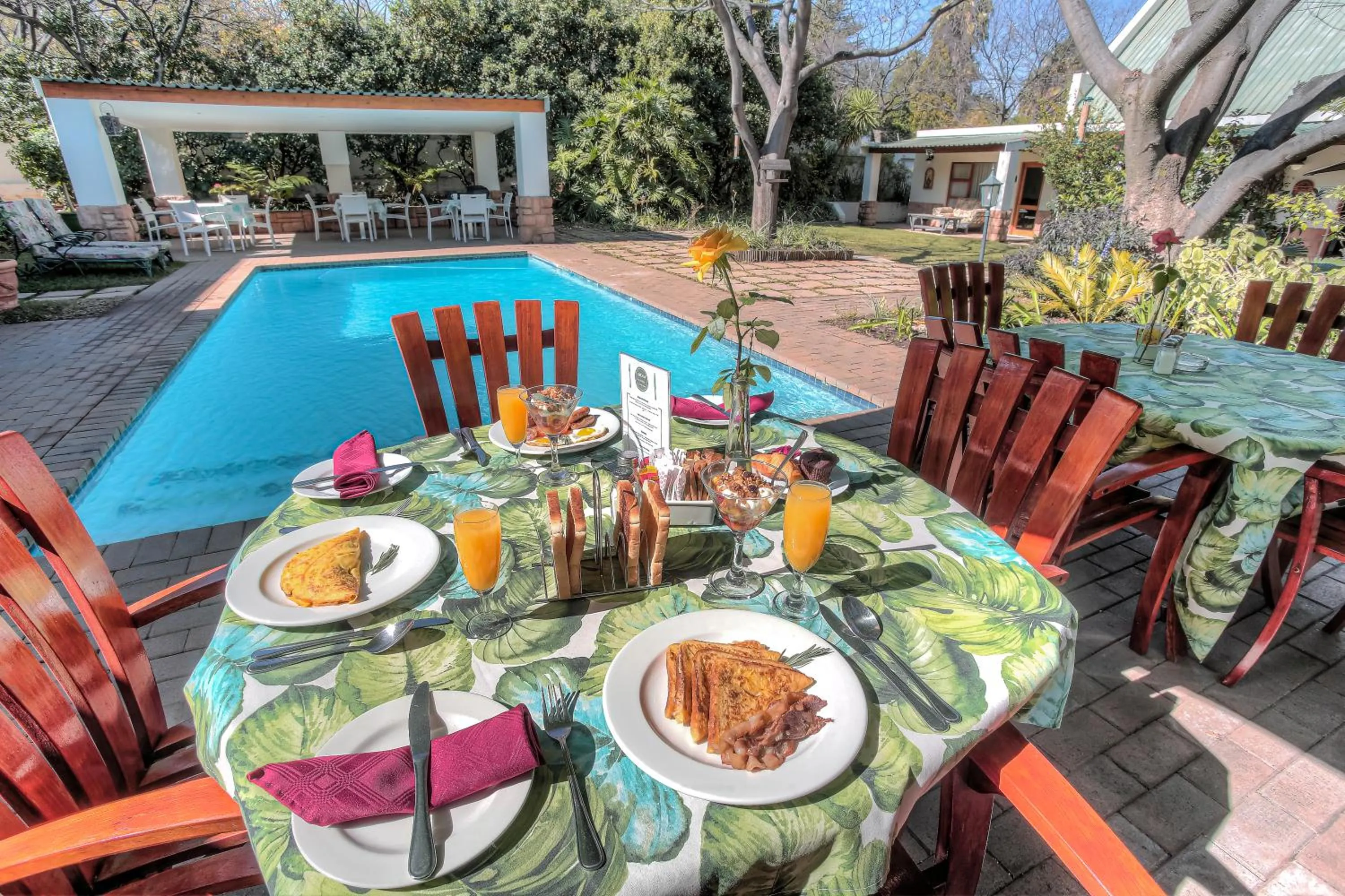 Food and drinks in Sunninghill Guest Lodges