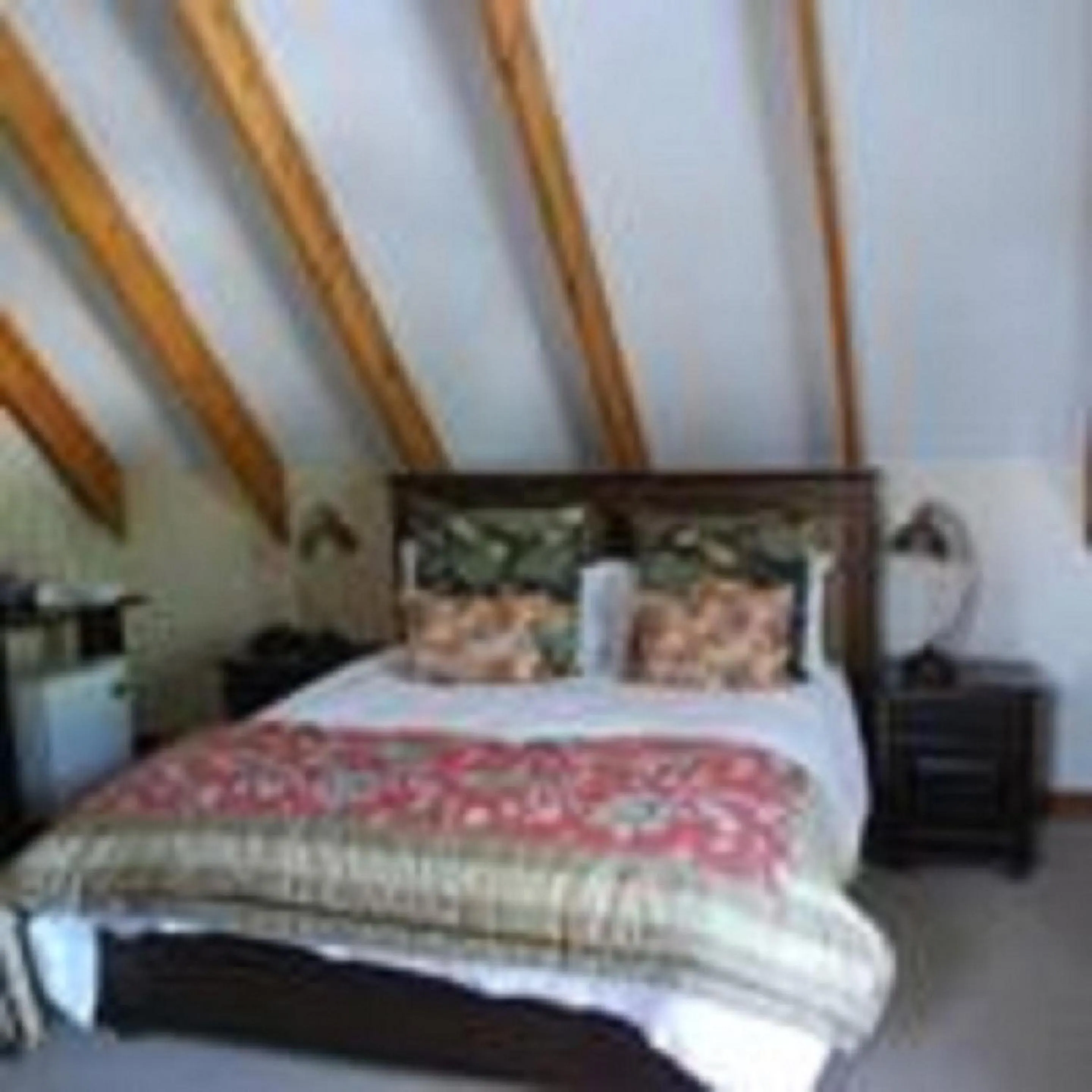 Photo of the whole room, Bed in Sunninghill Guest Lodges