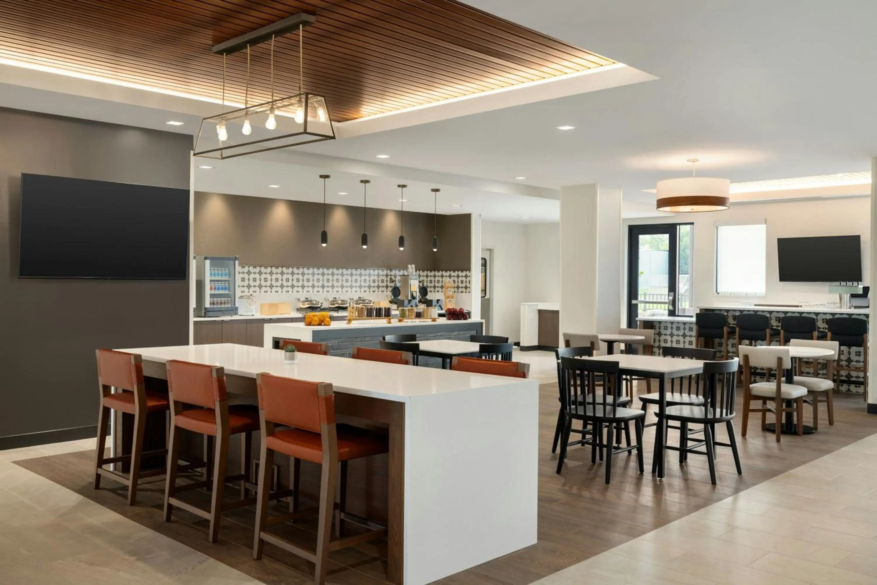 Breakfast in TownePlace Suites by Marriott Lancaster