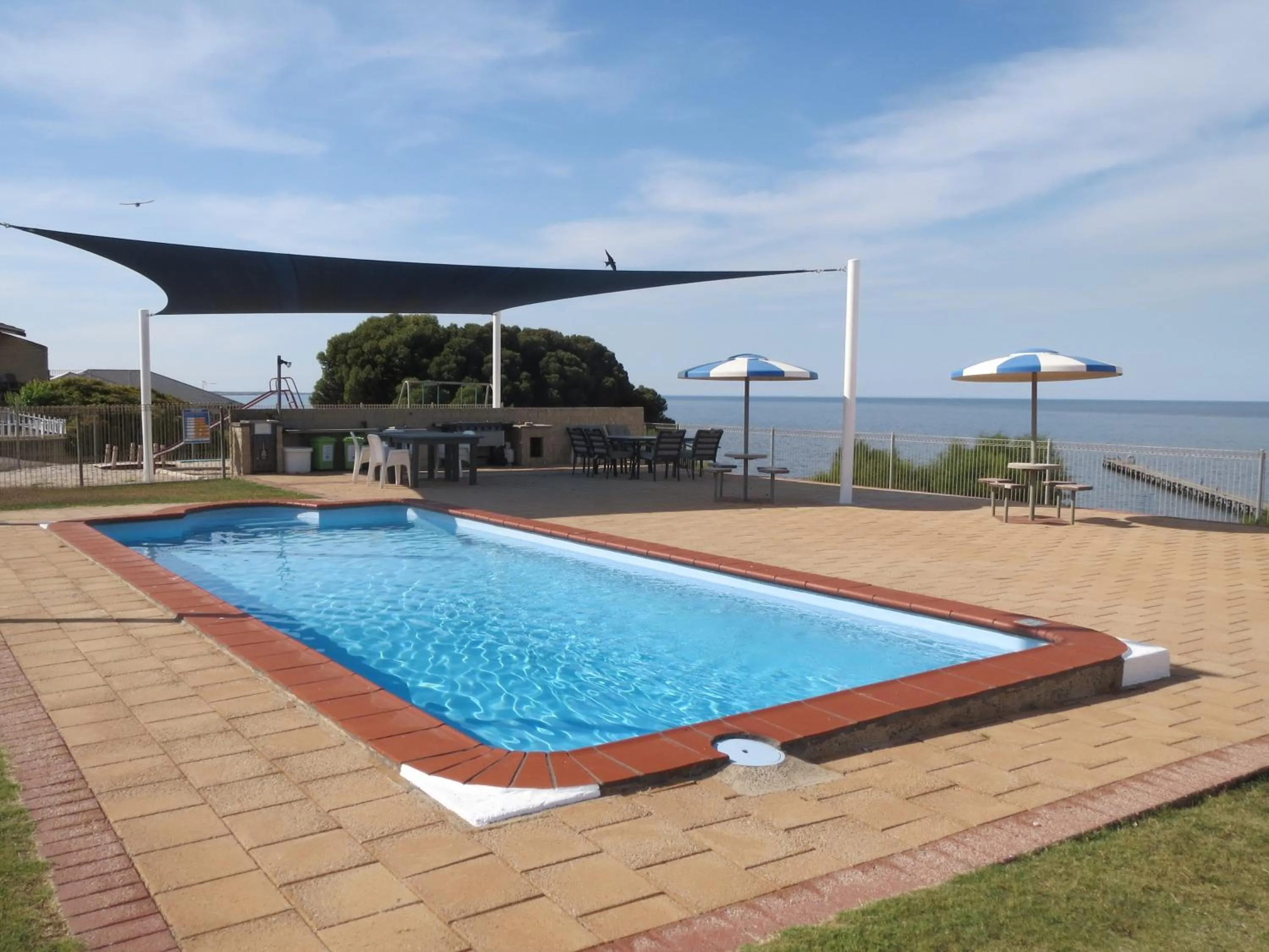 Swimming pool in Stansbury Holiday Motel