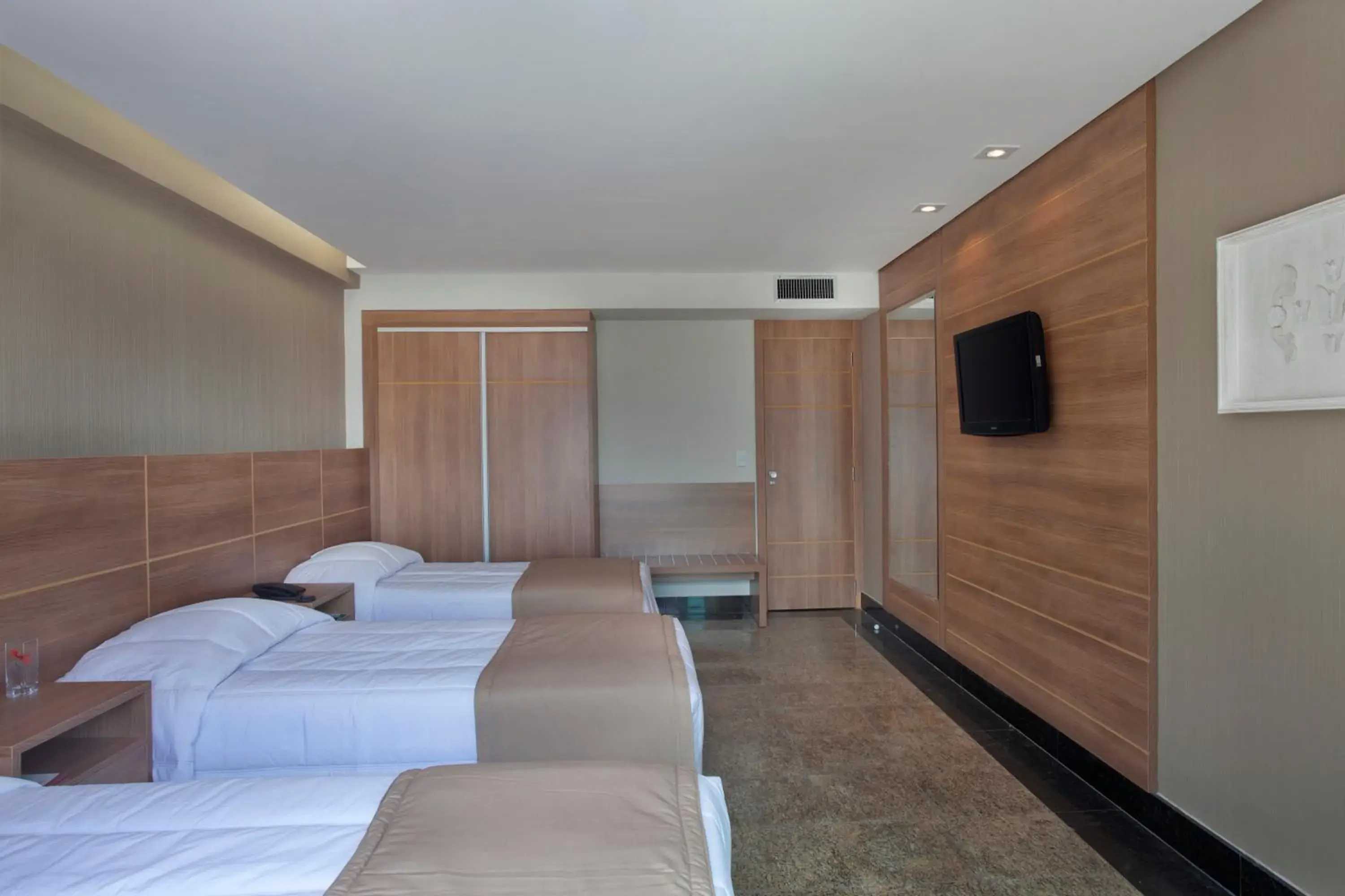 Superior Triple Room in Royalty Barra Hotel Superior Triple Room in Royalty Barra Hotel