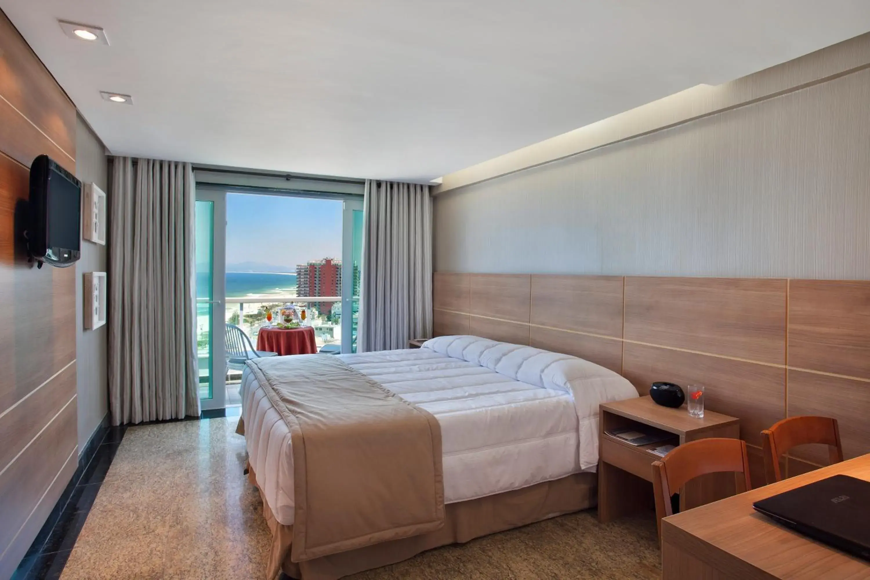 Deluxe Double or Twin Room with Ocean View in Royalty Barra Hotel Deluxe Double or Twin Room with Ocean View in Royalty Barra Hotel